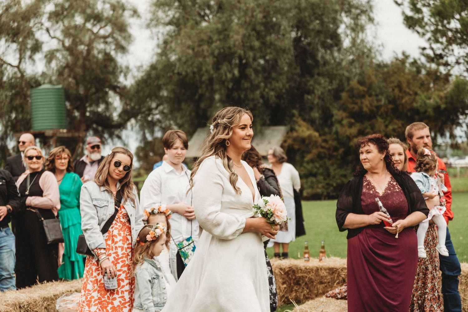 tongala-wedding-elopement-photography-echuca-shepparton-bendigo-kyabram-bridesmaids-entering