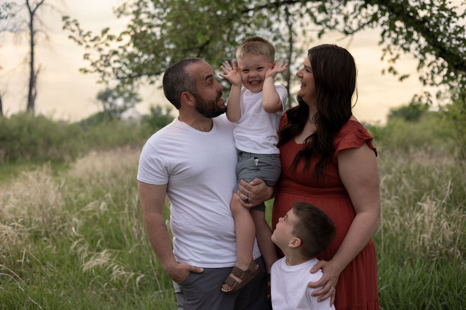 Family peek a boo, lifestyle session, Grand Forks, ND