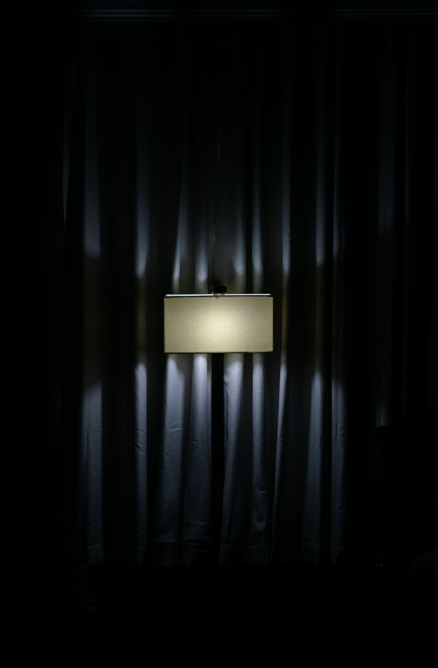 A photo of a lamp