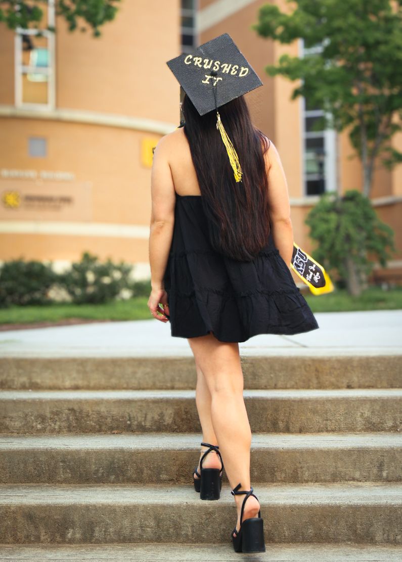 Senior Photos for Kennesaw State University graduate