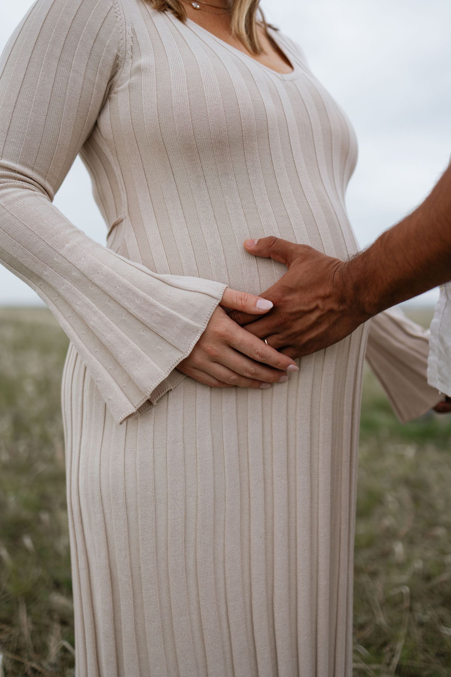 Candid lifestyle family photos in Calgary by Aspen Allison Photography, capturing real moments and natural connection.