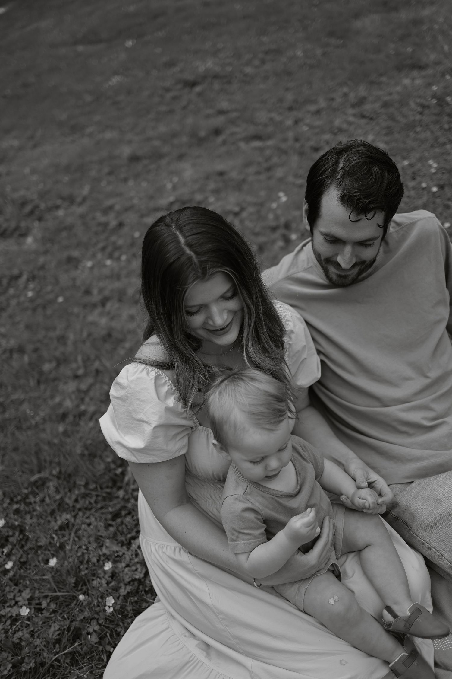 Candid lifestyle family photos in Calgary by Aspen Allison Photography, capturing real moments and natural connection.