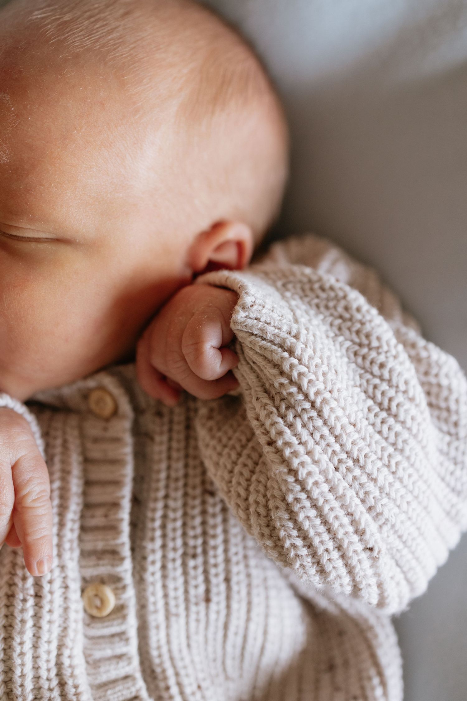 Candid lifestyle family photos in Calgary by Aspen Allison Photography, capturing real moments and natural connection.