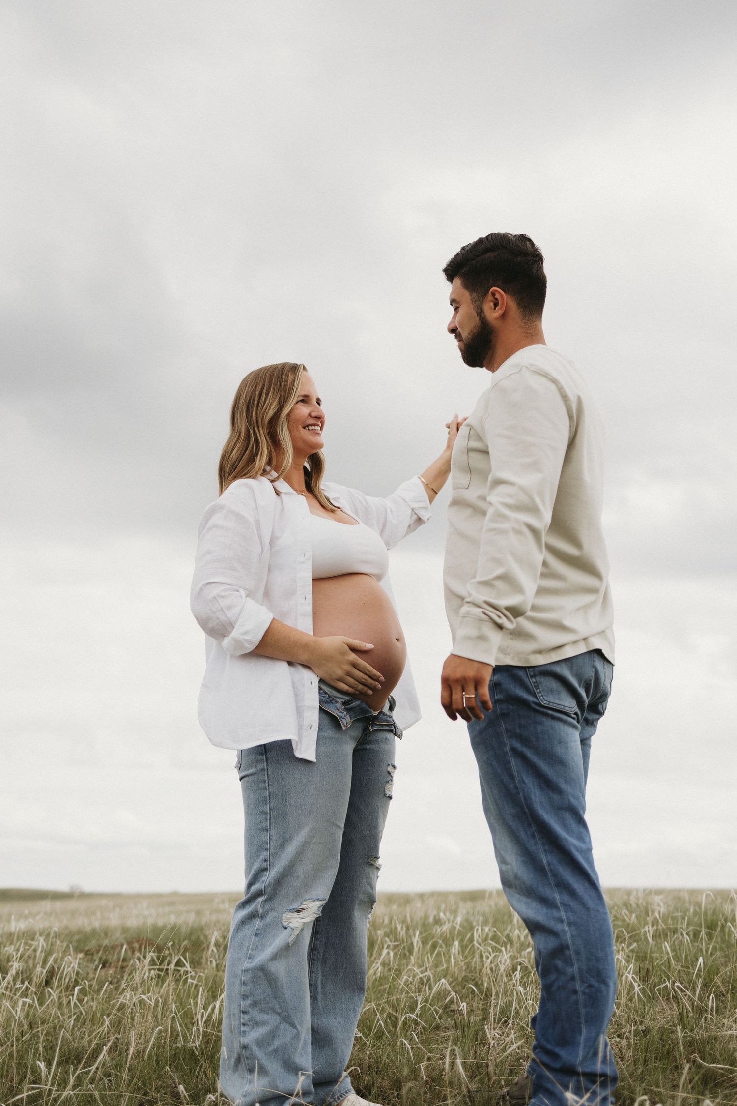 Candid lifestyle family photos in Calgary by Aspen Allison Photography, capturing real moments and natural connection.