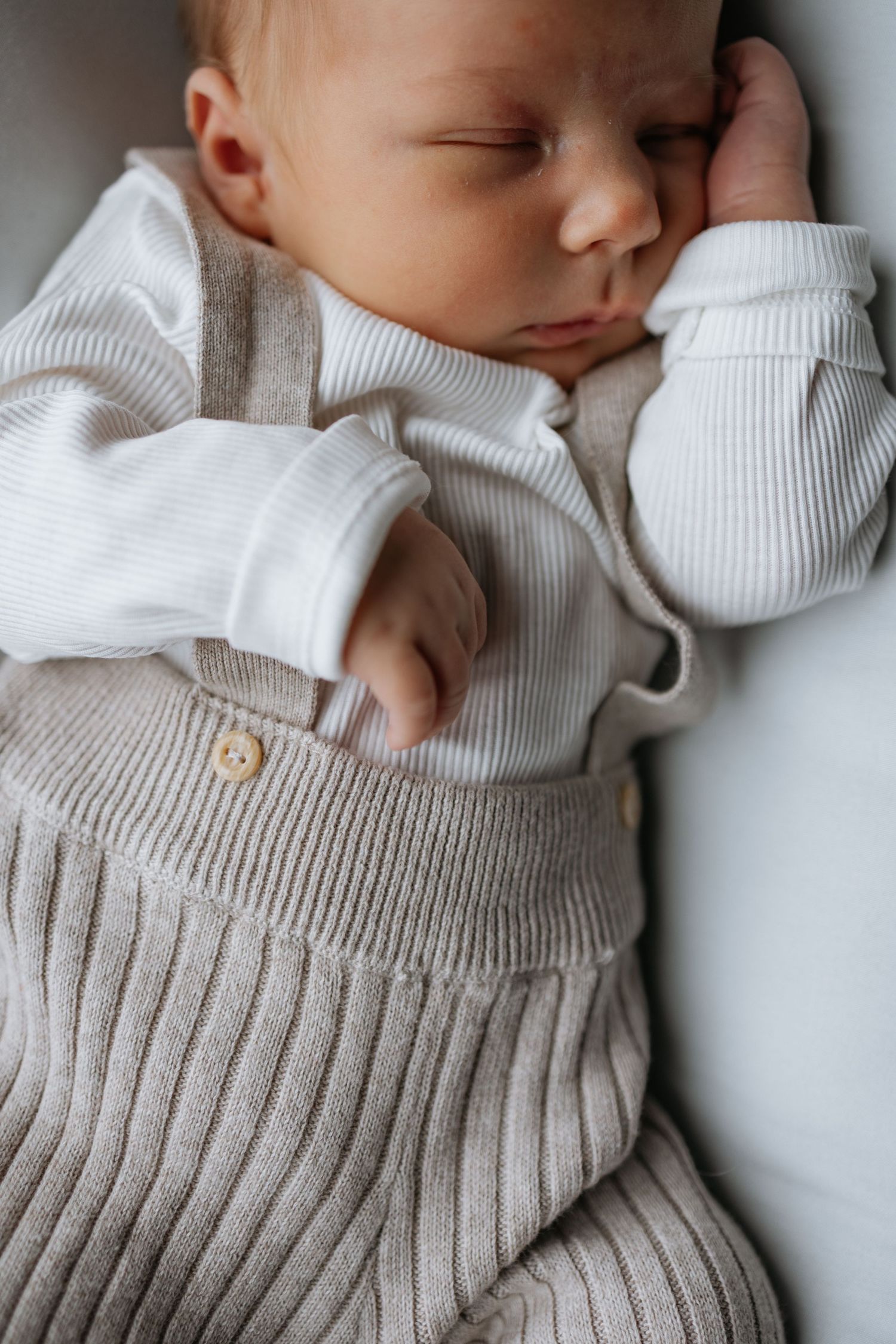 Candid lifestyle family photos in Calgary by Aspen Allison Photography, capturing real moments and natural connection.