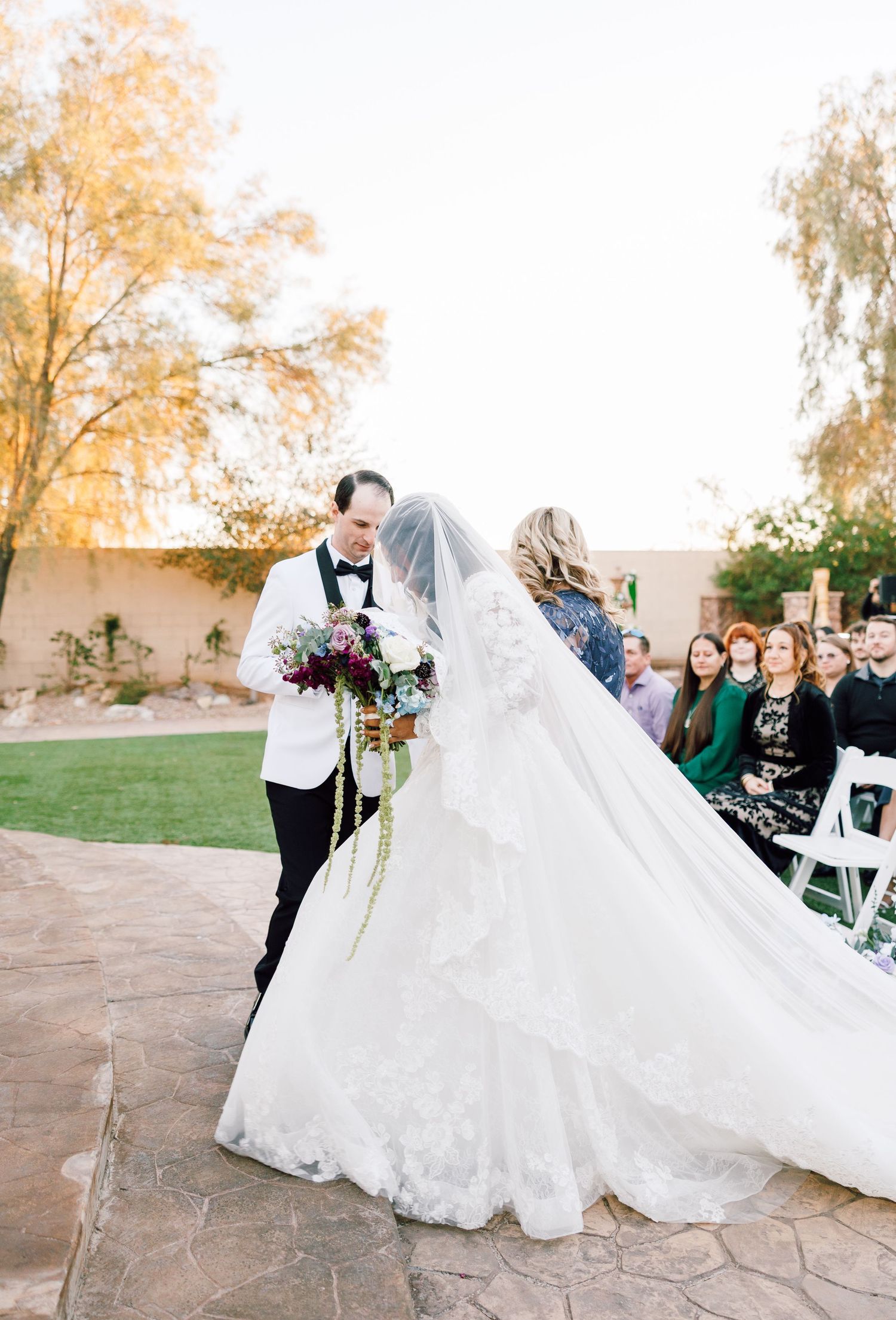 arizona wedding photographer. superstition manor. arizona and phoenix wedding photographer. arizona engagement photographer.