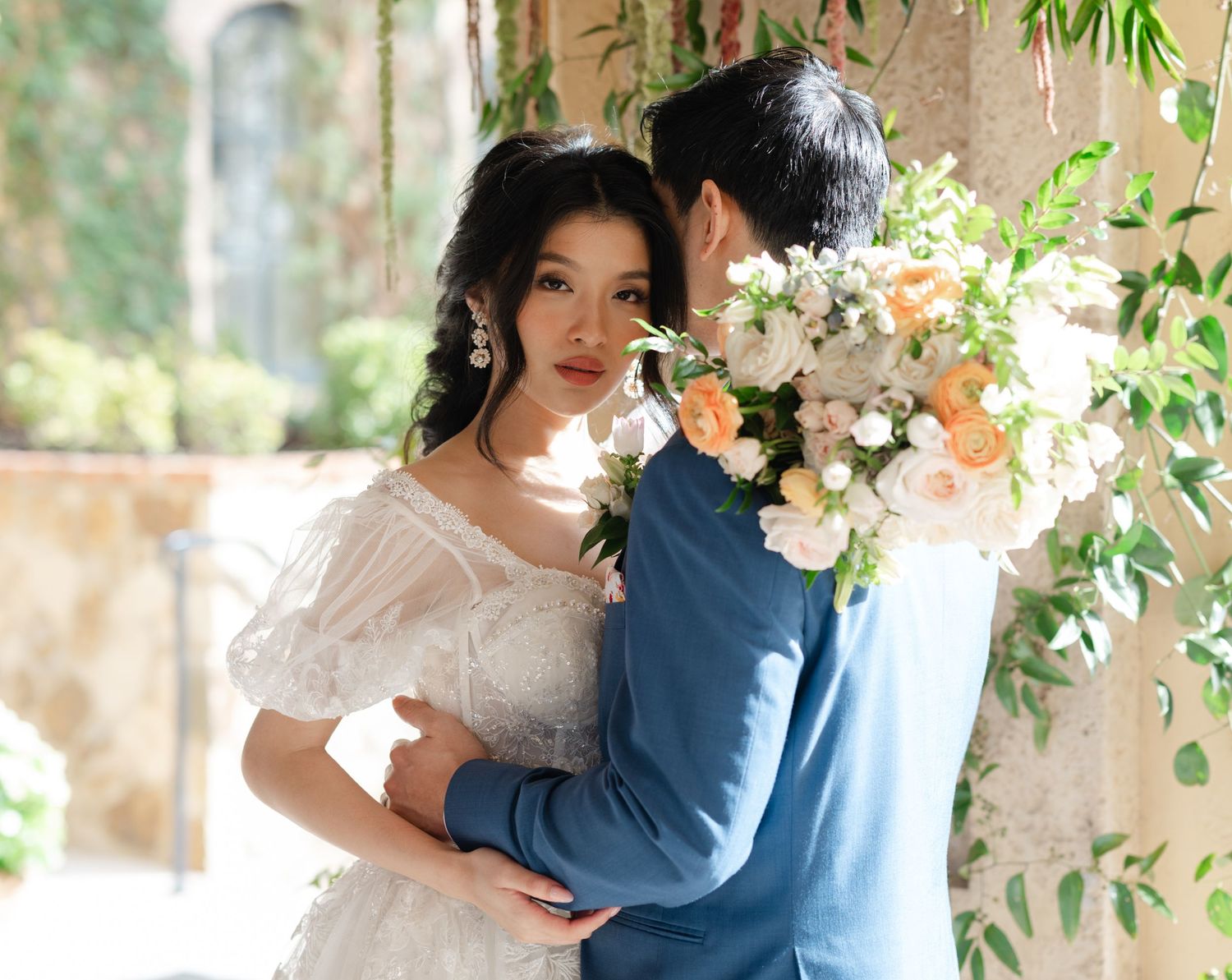 Bright, soft and romantic wedding photography. Youngstown, Ohio