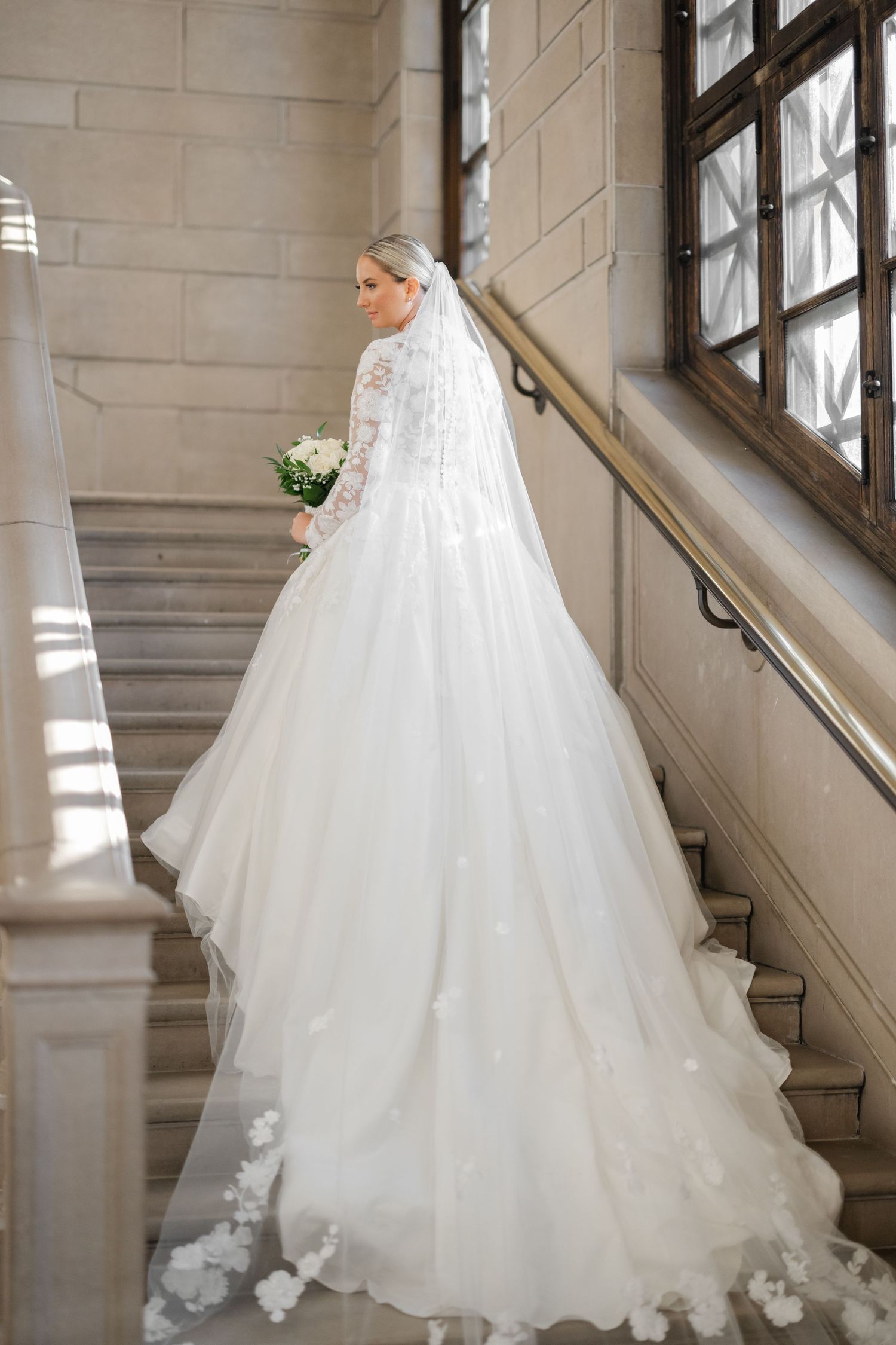 Bright, soft and romantic wedding photography. Youngstown, Ohio