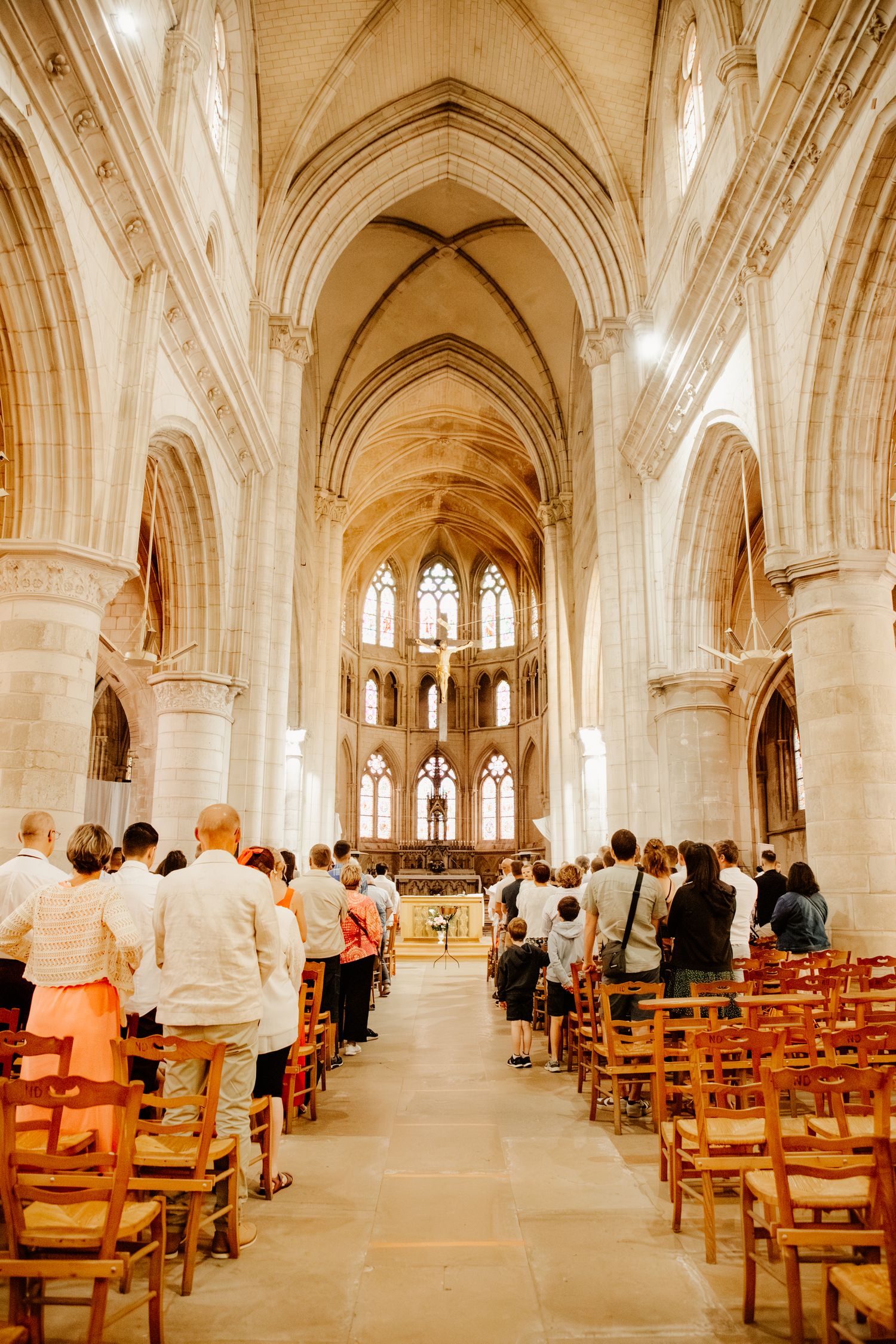 église pendant un baptême