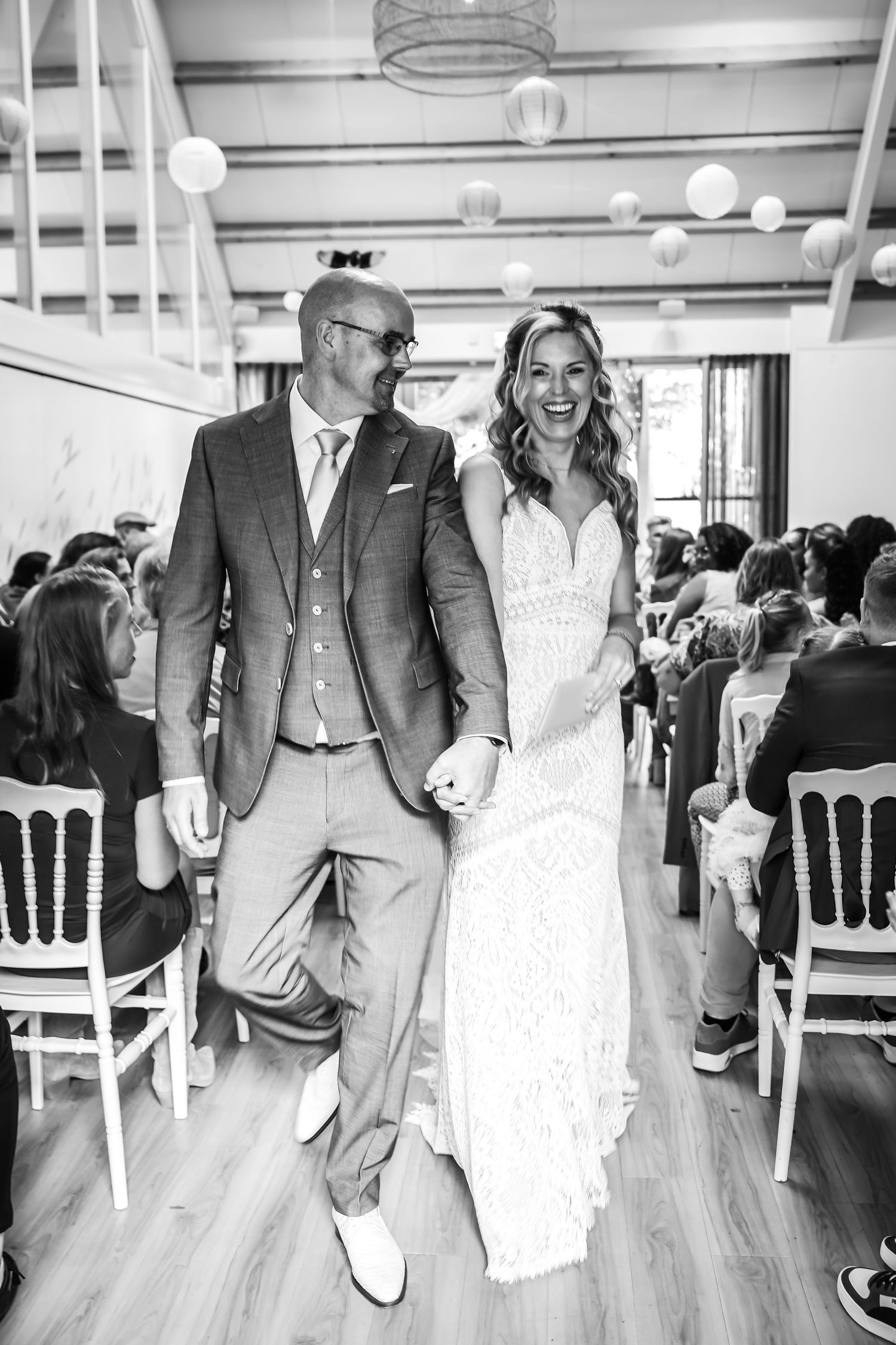Trouwen, bruiloft, huwelijk, bruid, bruidegom, trouwfotograaf, huwelijksfotograaf, bruidsfotograaf, liefde, emotie, ontspannen