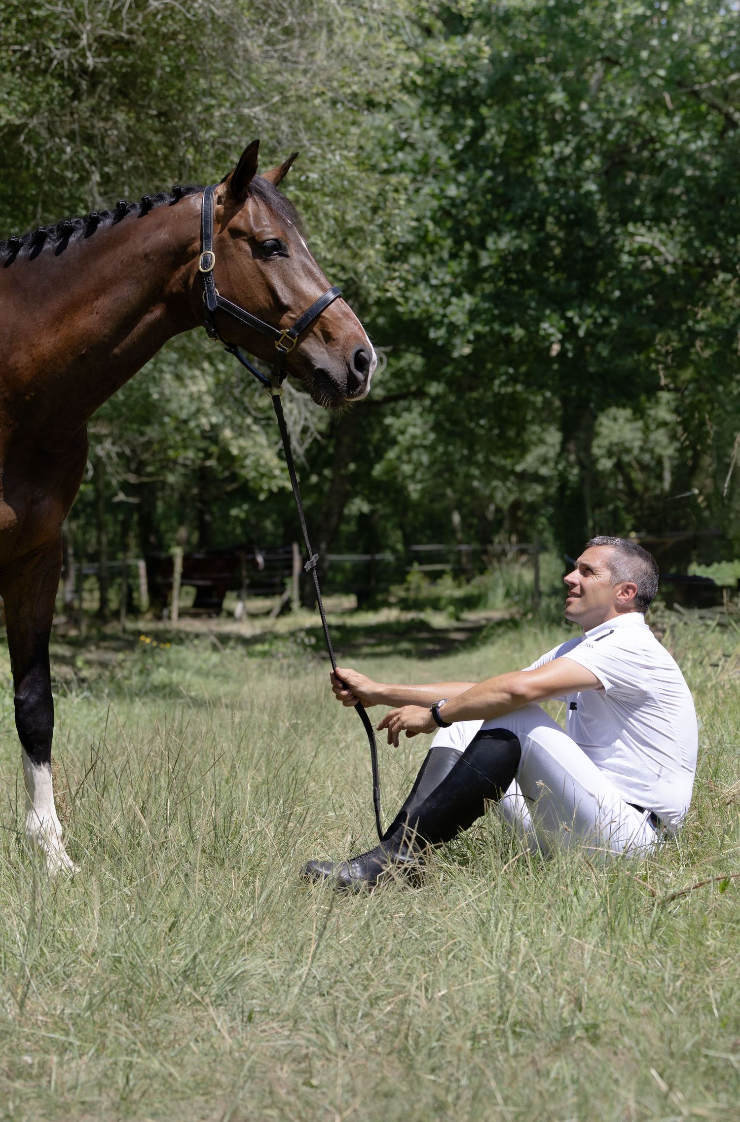 Cavalièr et son cheval lors d'une séance photo – Saskaa Photographie