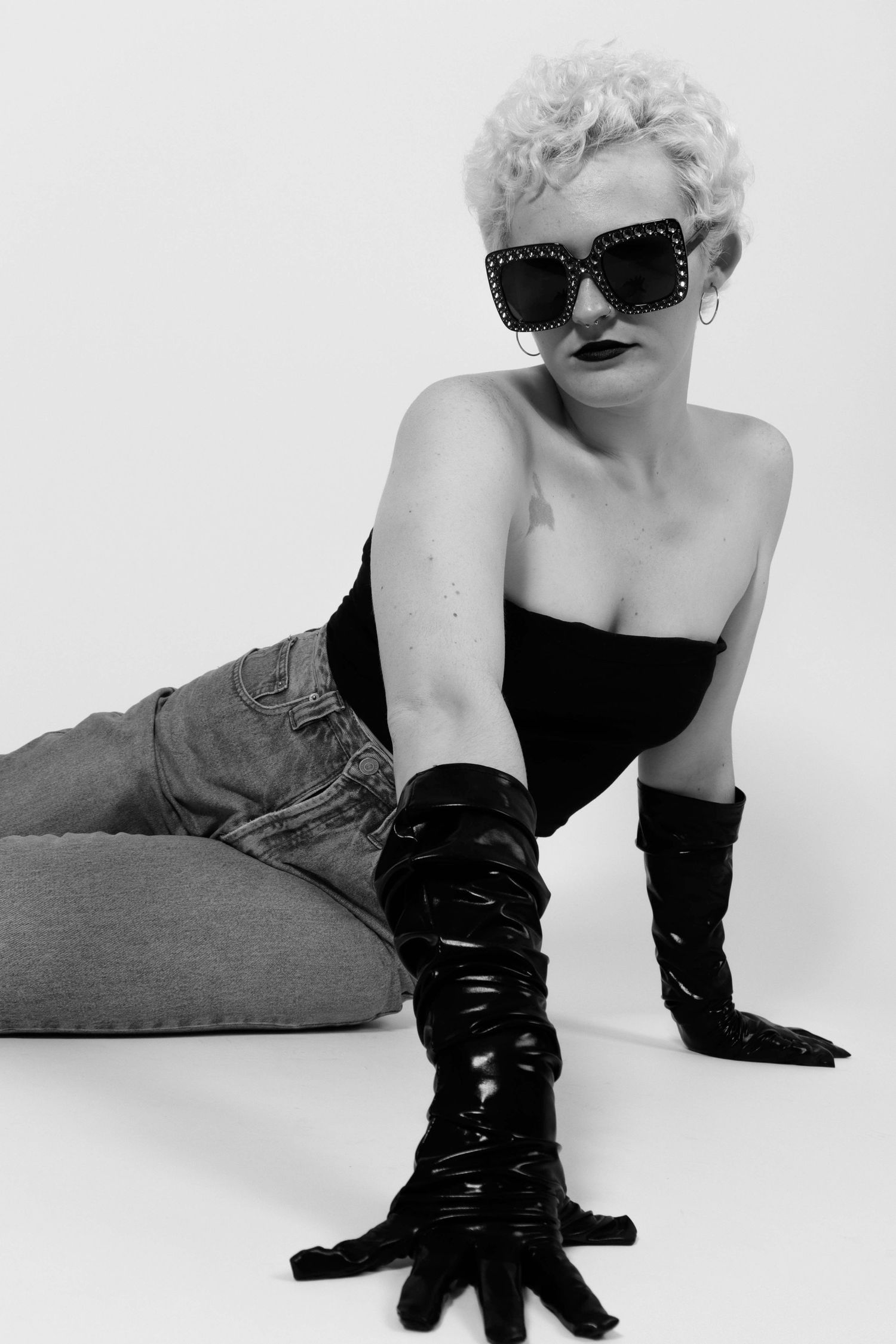 editorial black and white portrait photography by Gwyn Wallace