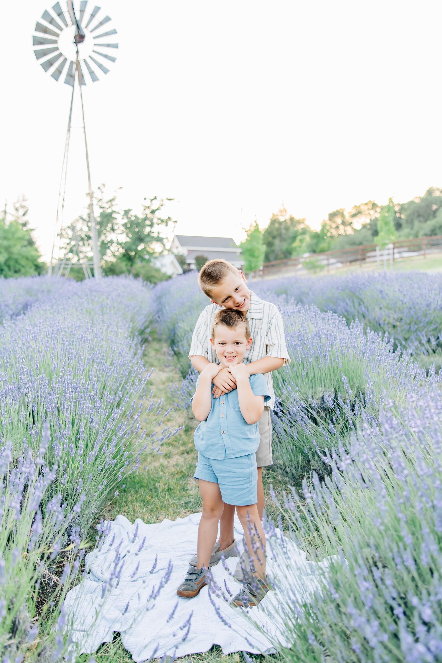 Amid blooming lavender fields, this session captures family love, connection, and joy in a soft, timeless, and magical setting.