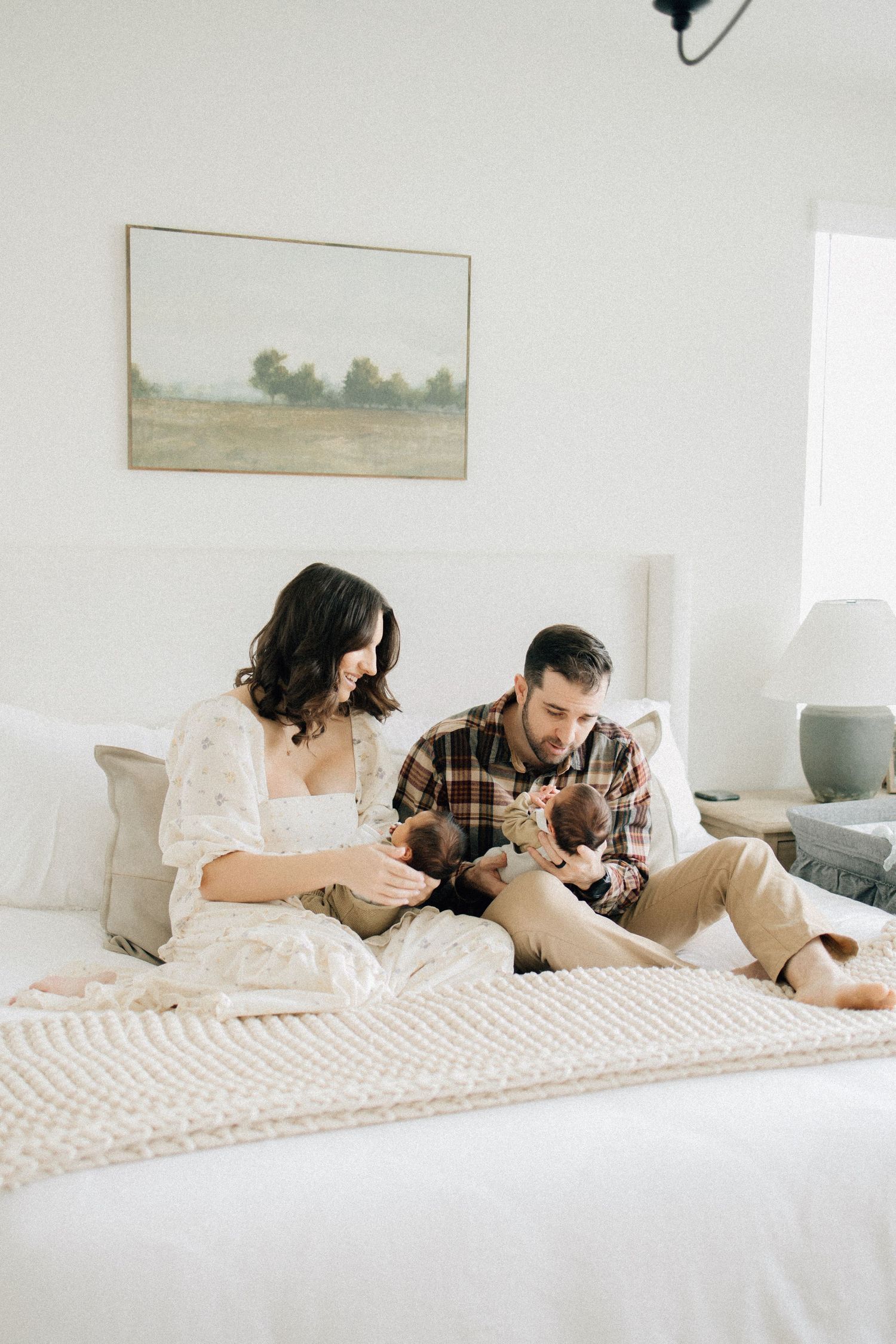 From first snuggles to tiny milestones, these in-home newborn sessions capture the love, warmth, and connection of early motherhood.