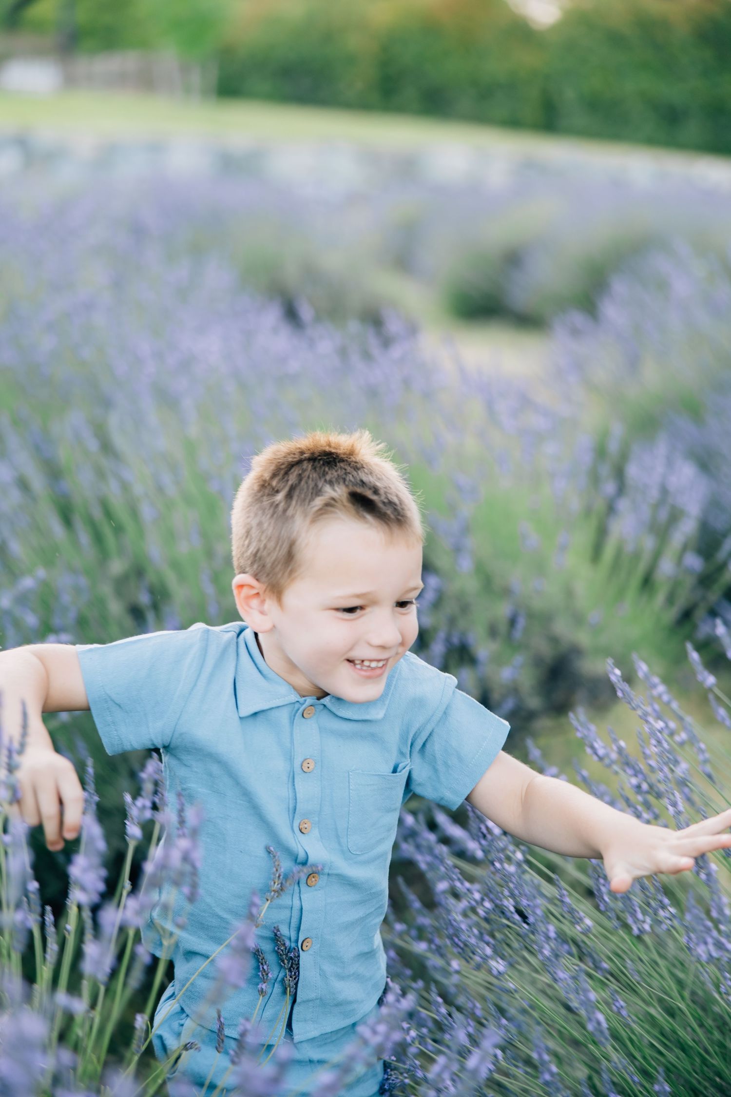 Amid blooming lavender fields, this session captures family love, connection, and joy in a soft, timeless, and magical setting.