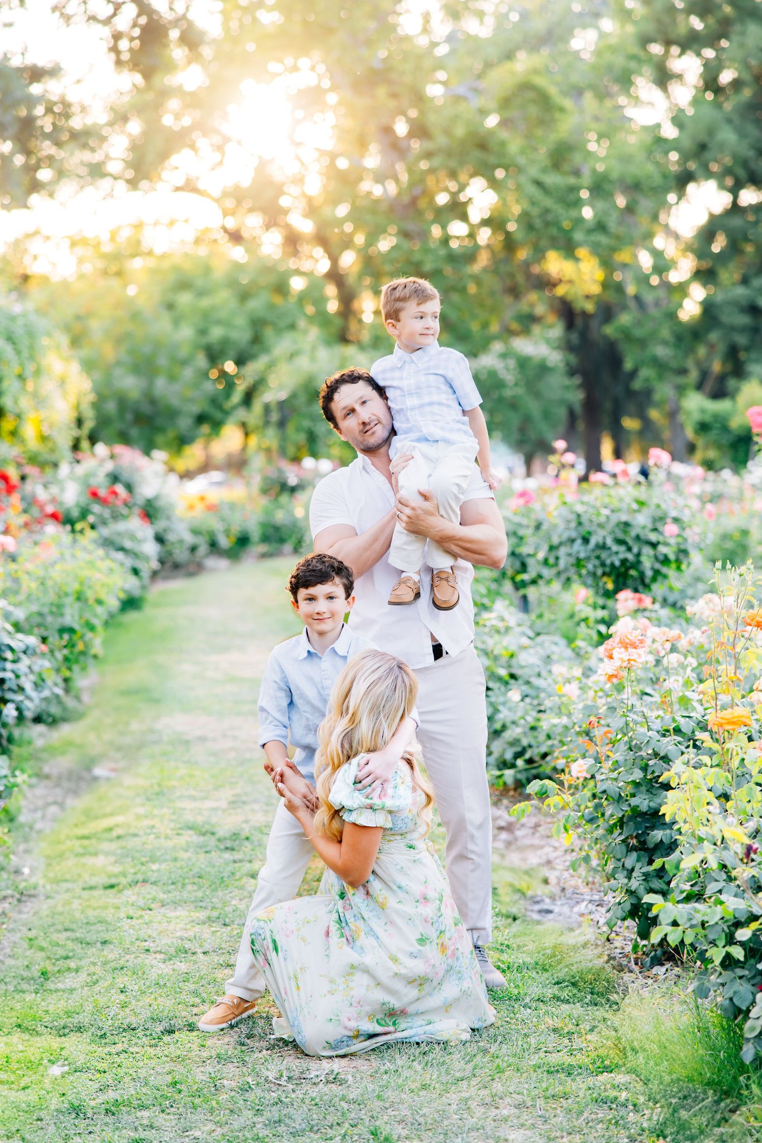 Celebrating the beauty of every stage, this motherhood session captures love, connection, and the tender moments that define this season.