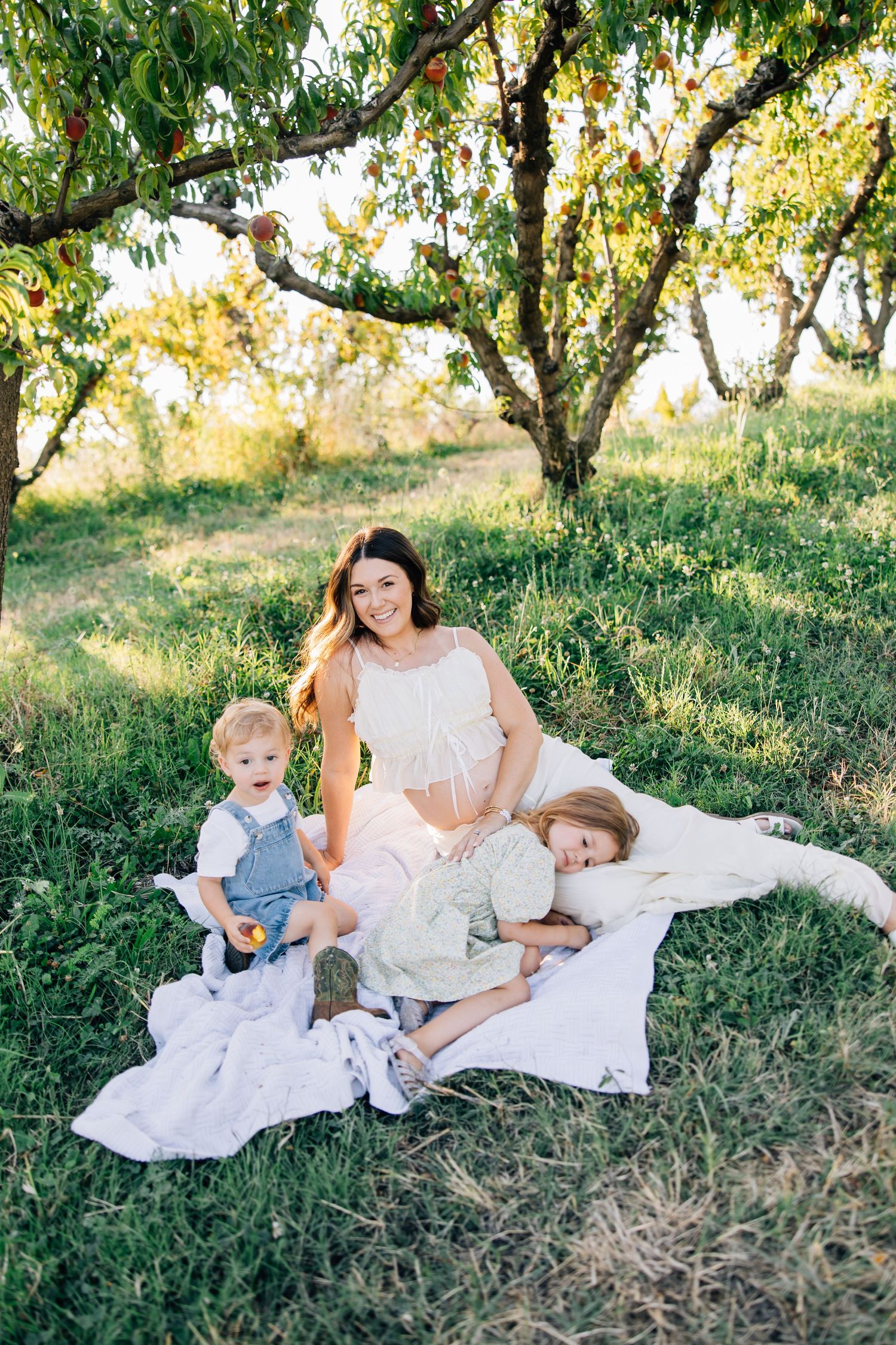 Celebrating the beauty of every stage, this motherhood session captures love, connection, and the tender moments that define this season.