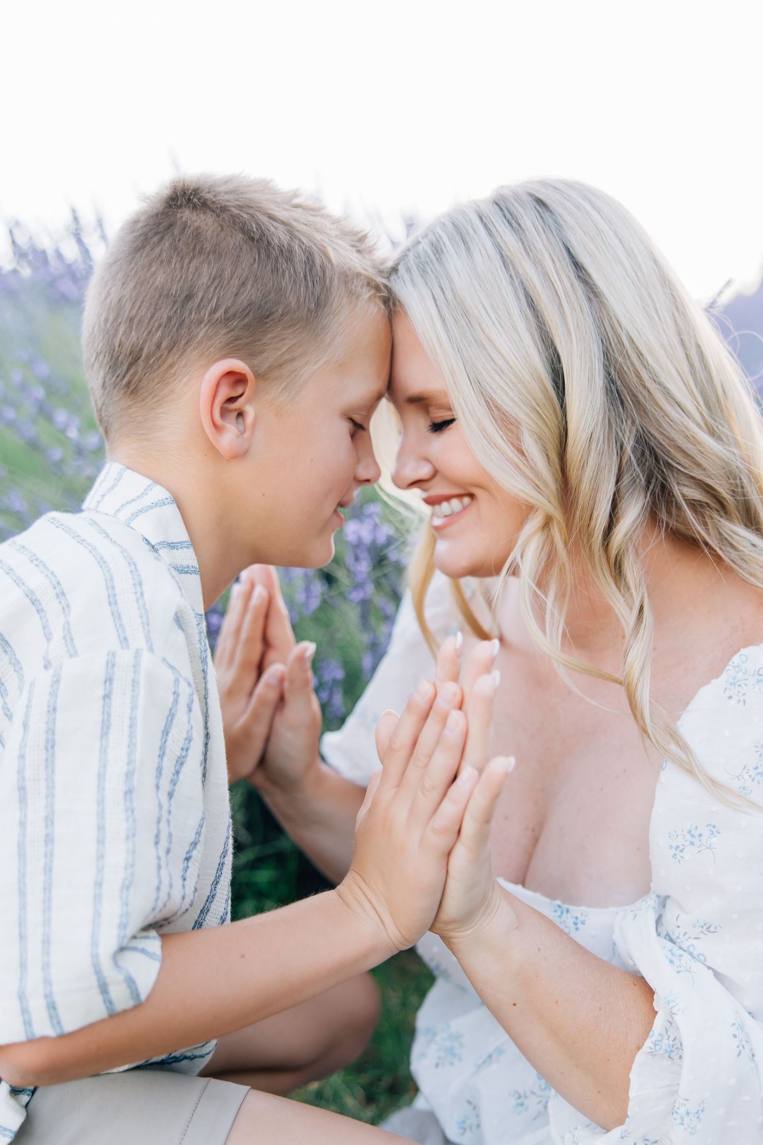 Amid blooming lavender fields, this session captures family love, connection, and joy in a soft, timeless, and magical setting.