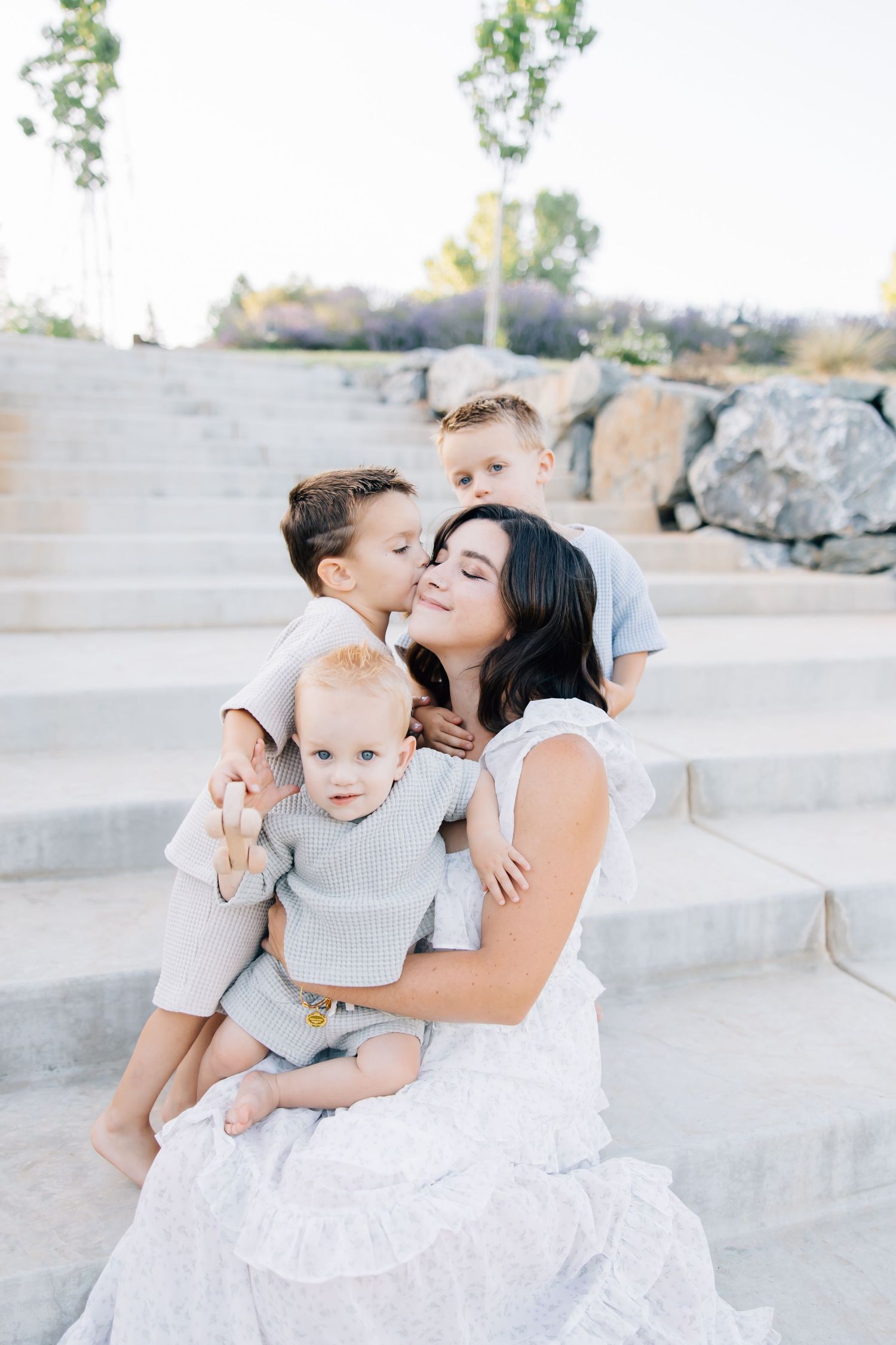 Celebrating the beauty of every stage, this motherhood session captures love, connection, and the tender moments that define this season.