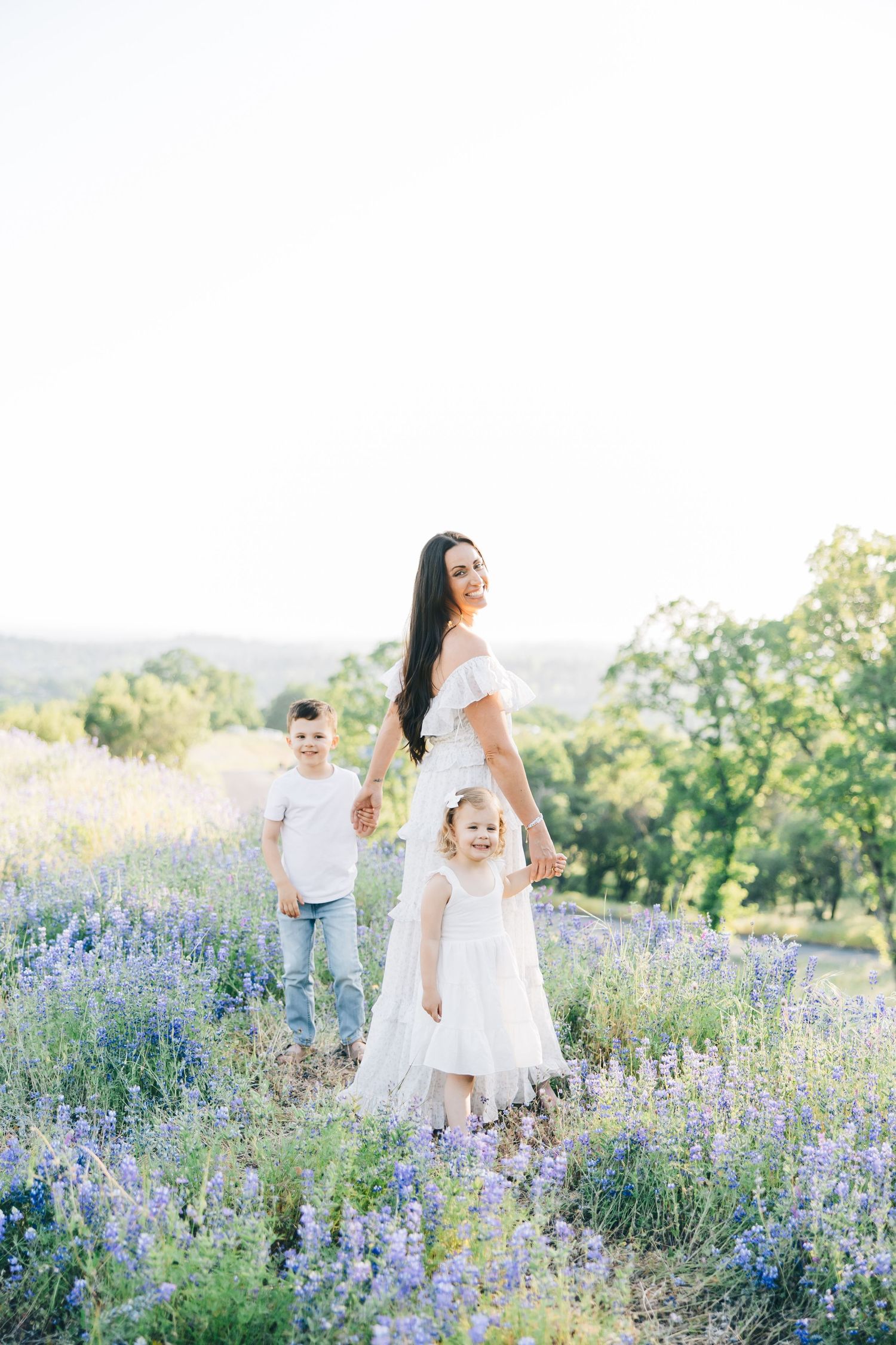 Celebrating the beauty of every stage, this motherhood session captures love, connection, and the tender moments that define this season.