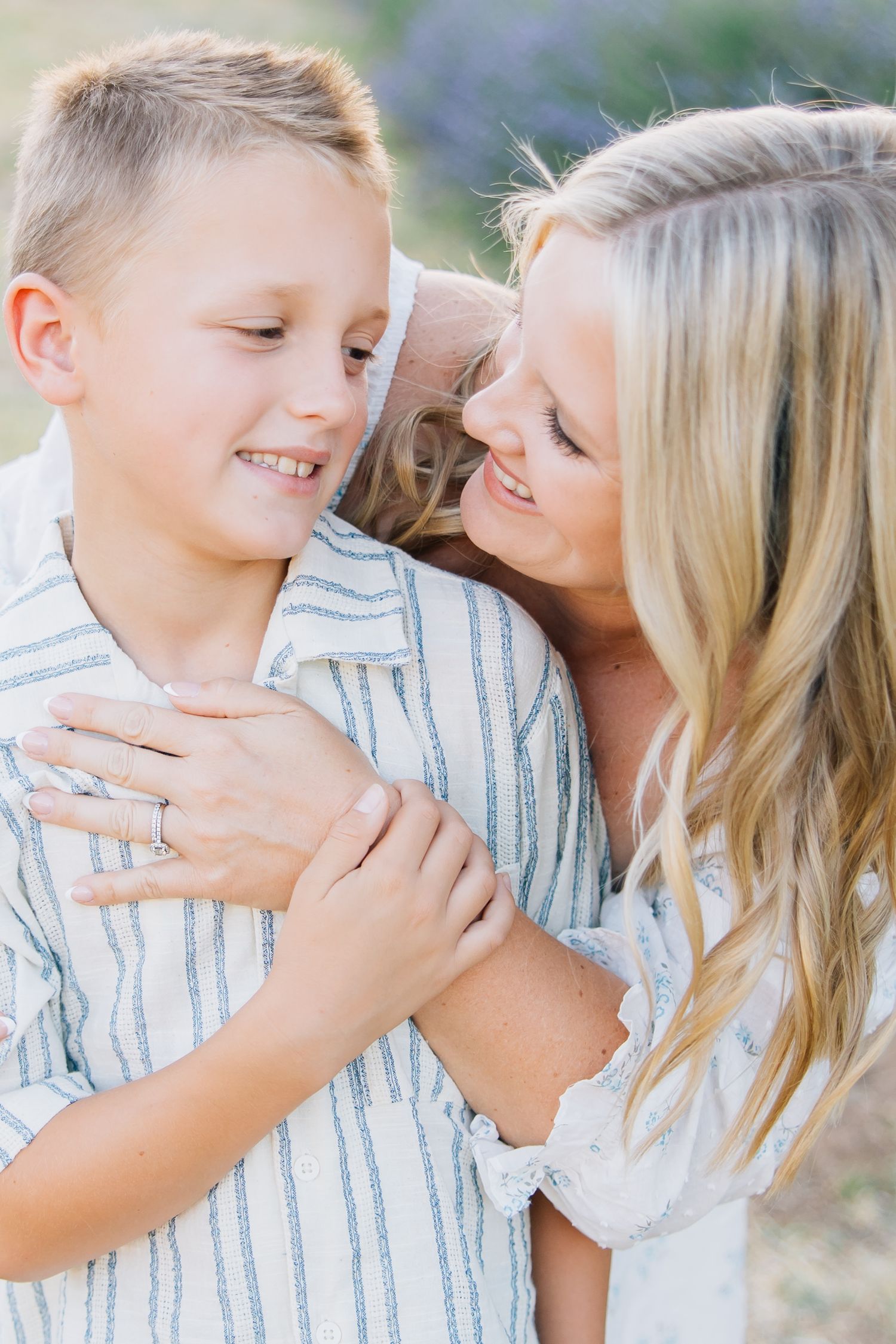 Amid blooming lavender fields, this session captures family love, connection, and joy in a soft, timeless, and magical setting.
