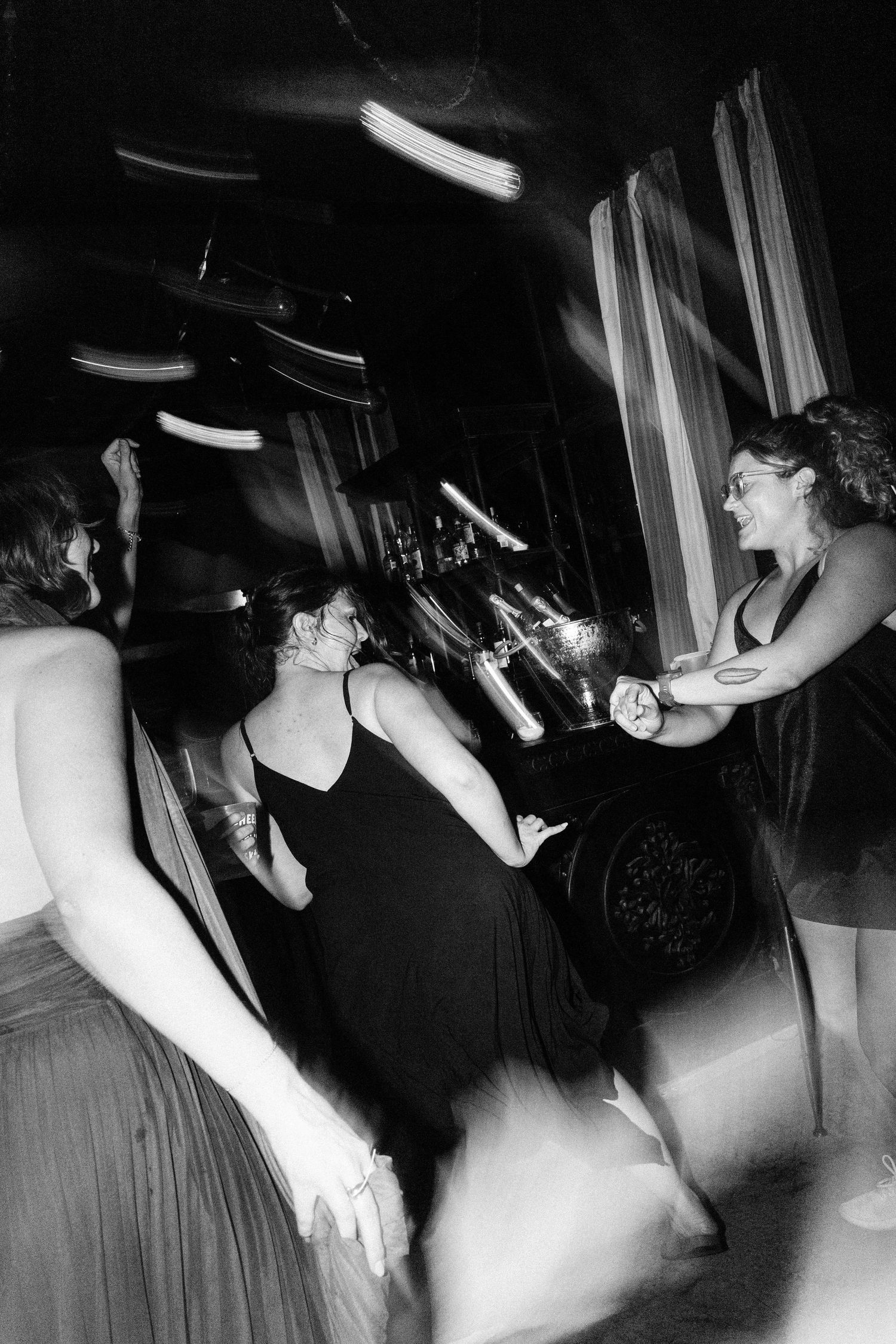 fotografía de fiesta en san miguel de allende.