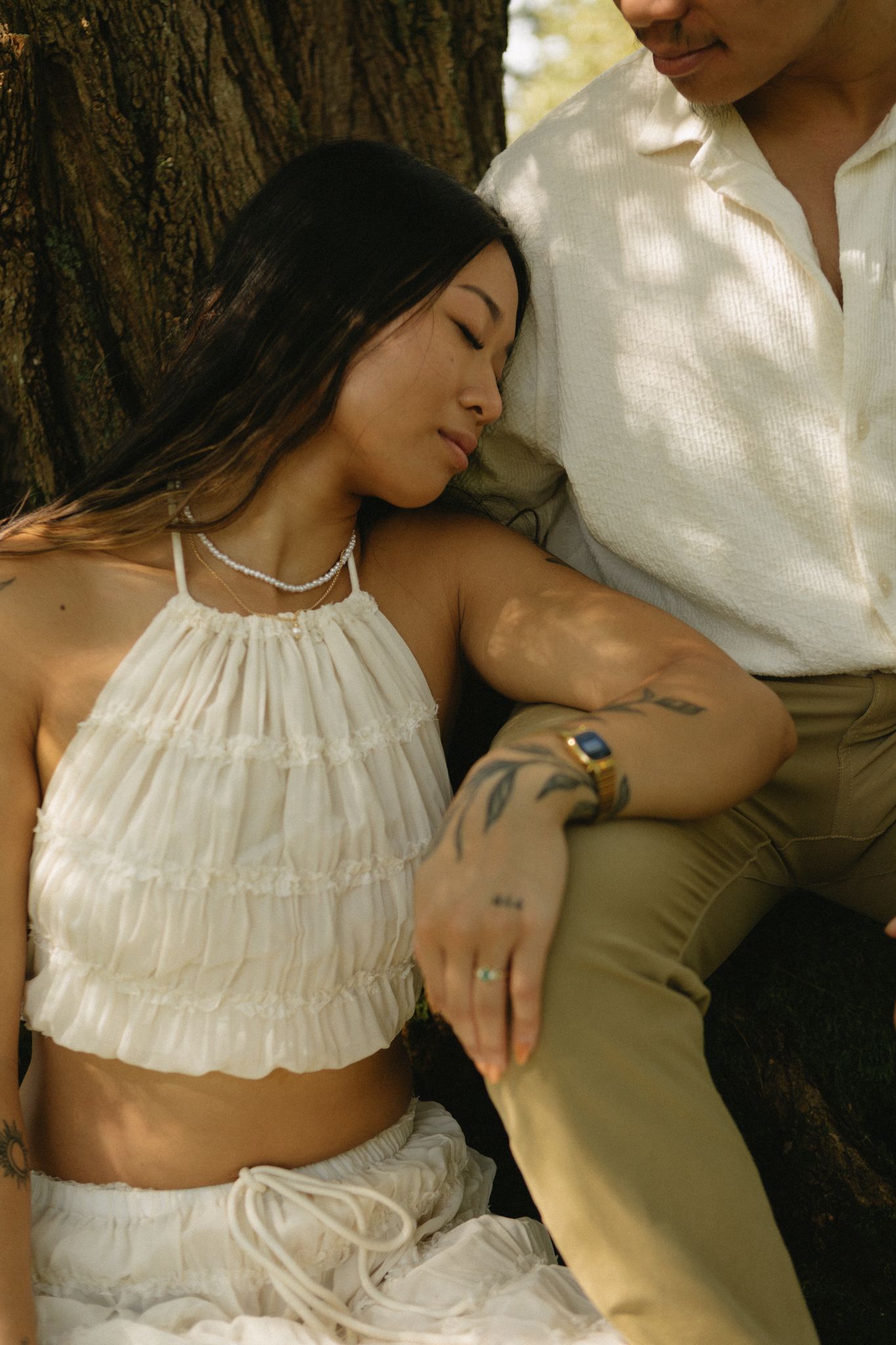 Romantic boho couple photoshoot with a timeless vibe at Historic Locust Grove