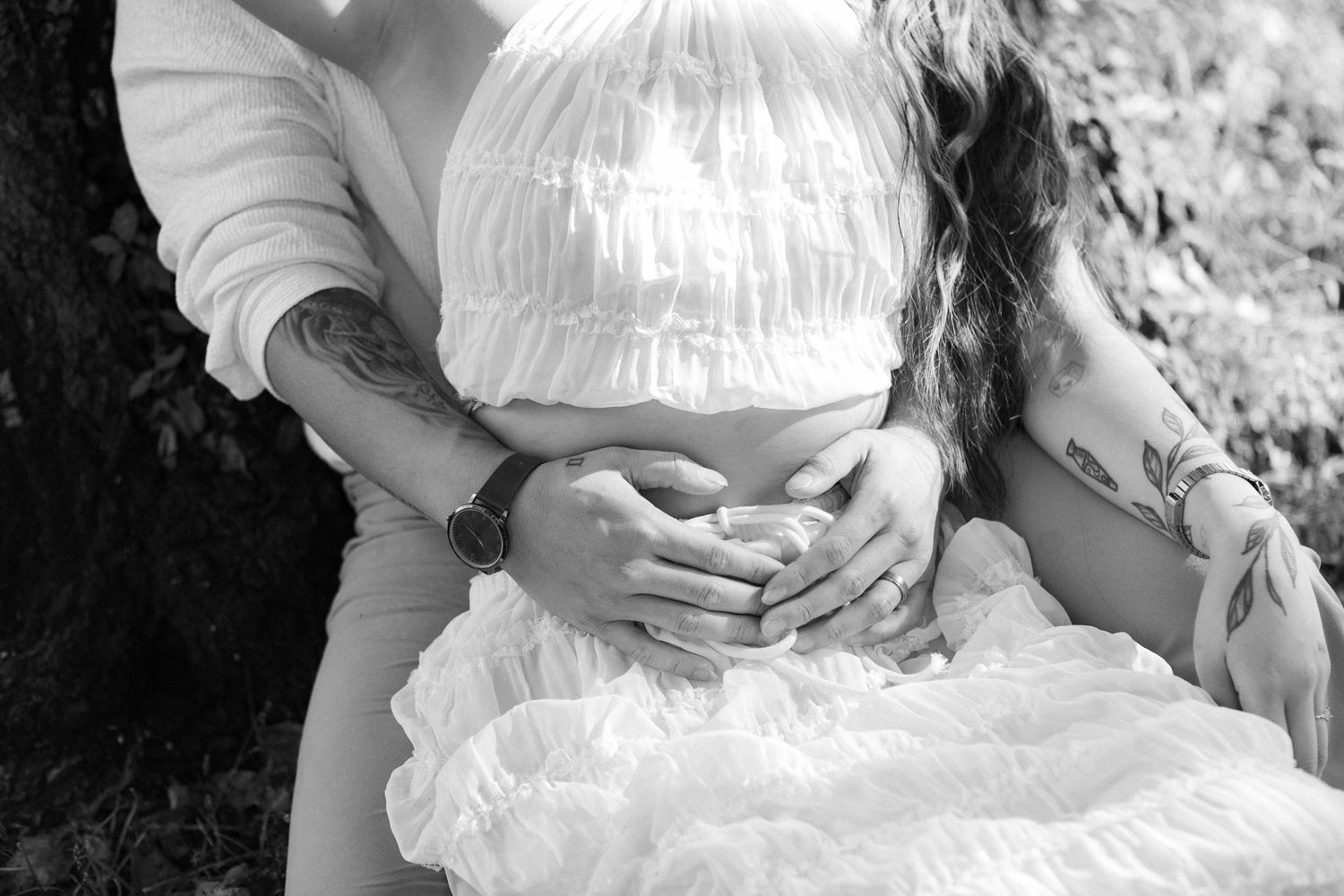 Romantic boho couple photoshoot with a timeless vibe at Historic Locust Grove