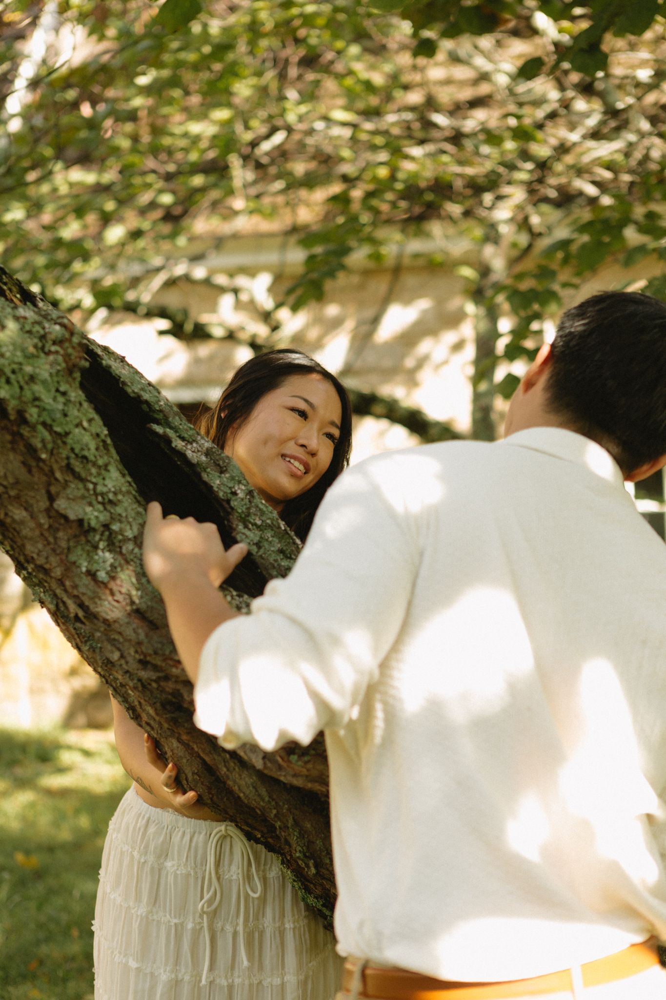 Romantic boho couple photoshoot with a timeless vibe at Historic Locust Grove