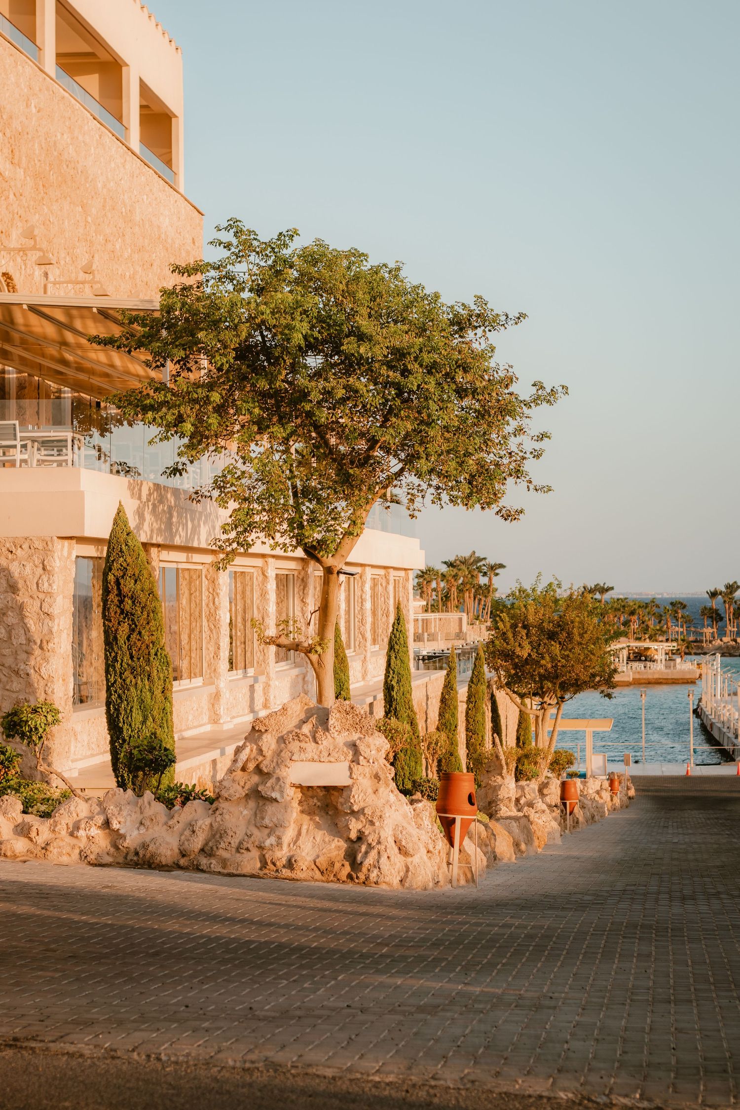 lady sirine, hotel photographer