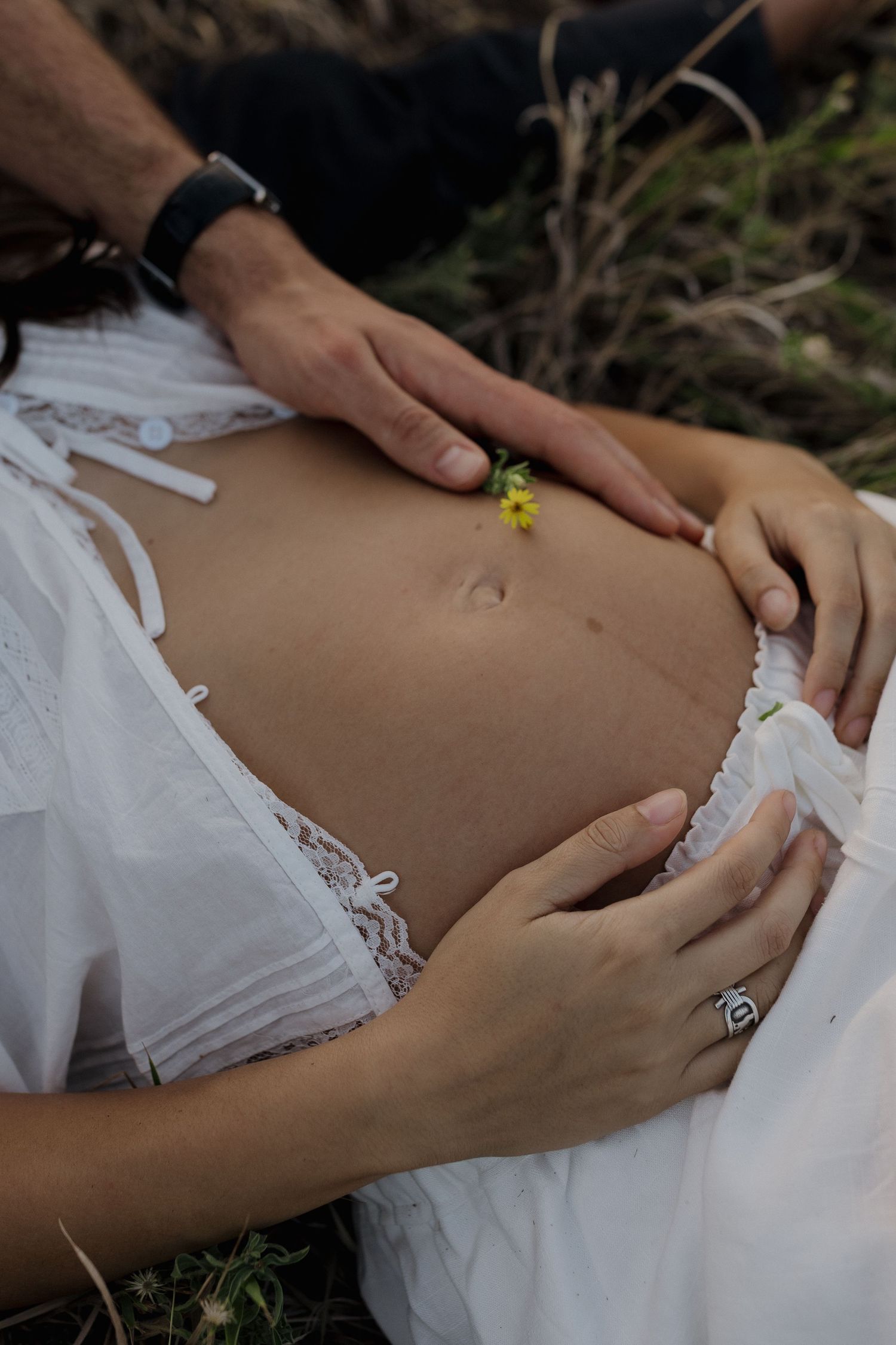 Beautiful maternity portraits capturing the joy and connection of pregnancy