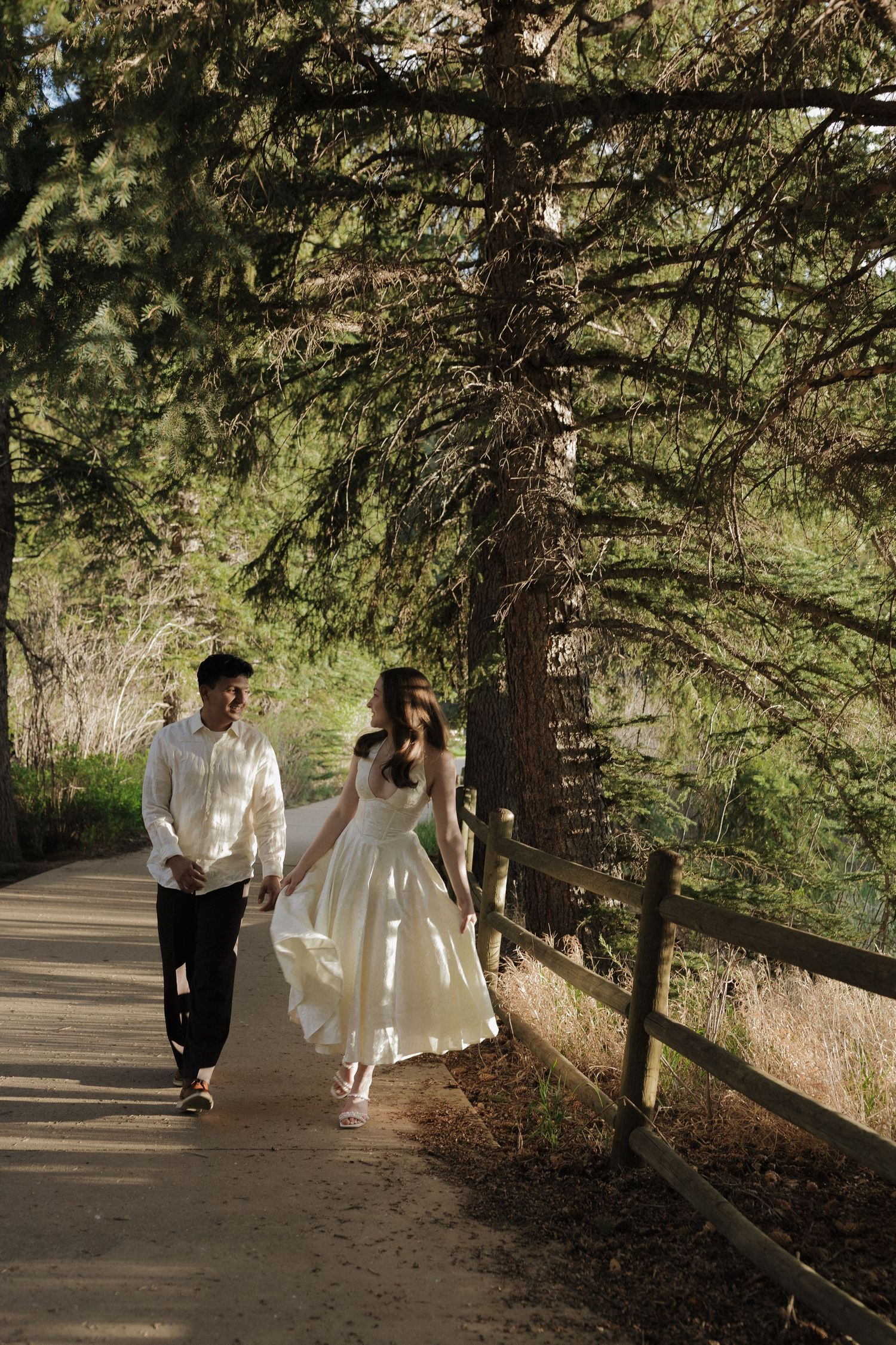 couple photos with sunset photographer