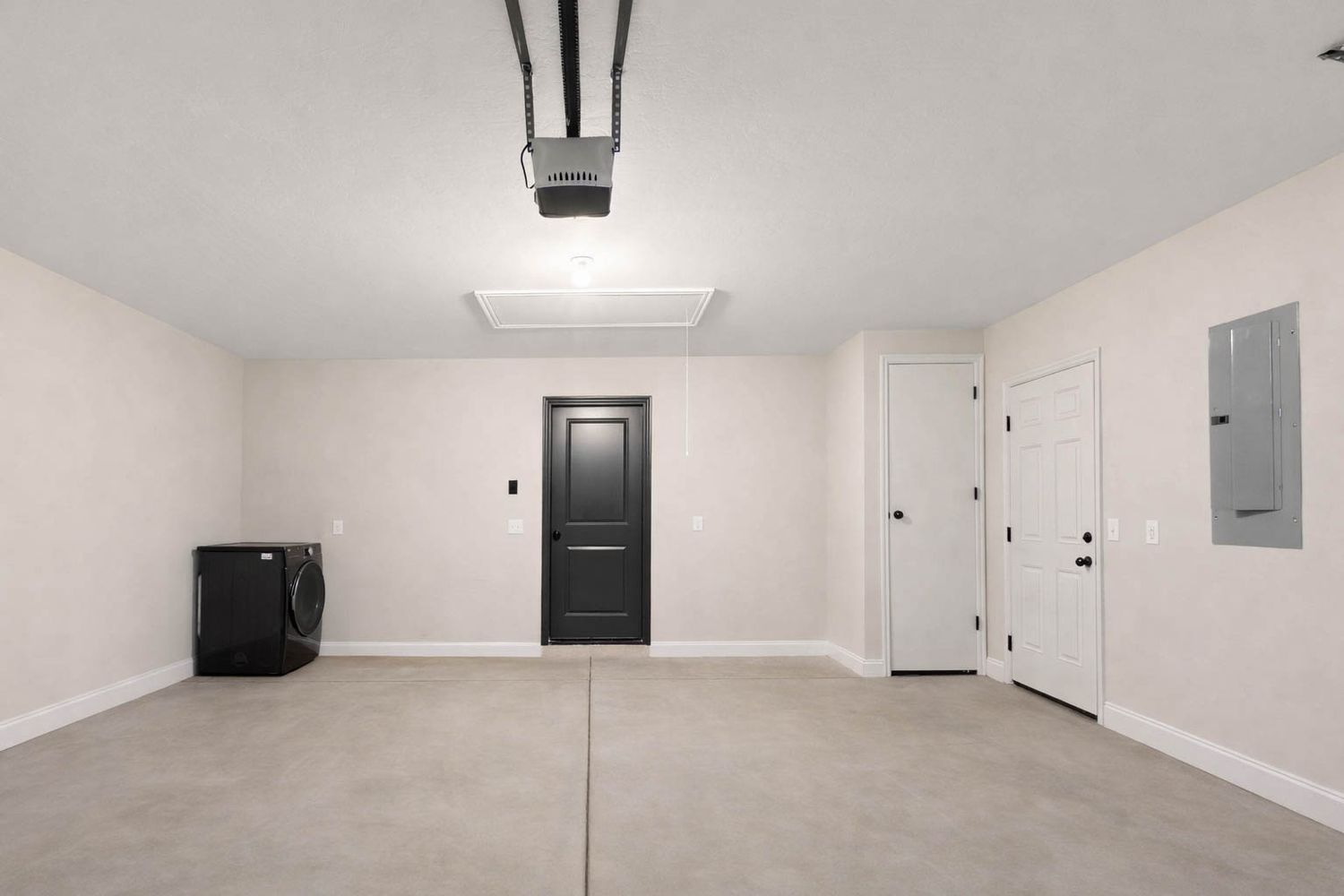 Garage Interior Real Estate Photography with Clean Open Space in Oklahoma City