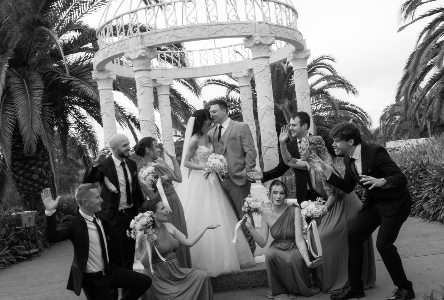 Bridal party portraits at Riverlea Estate