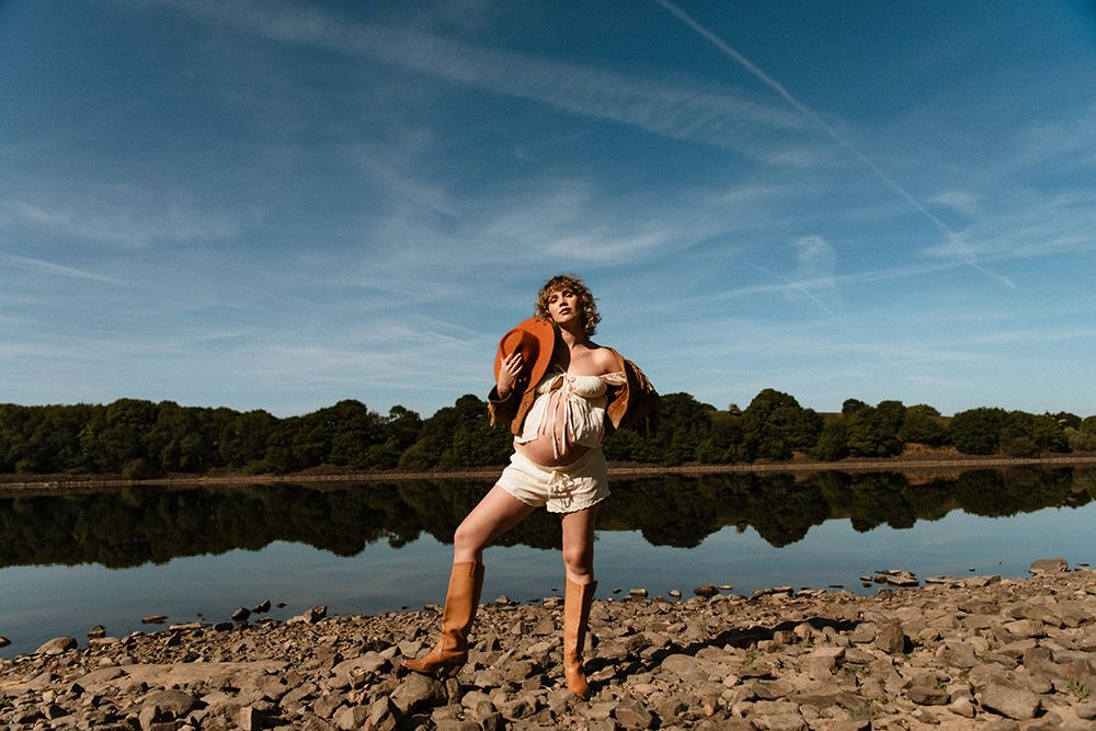 Natural maternity photoshoot in Manchester