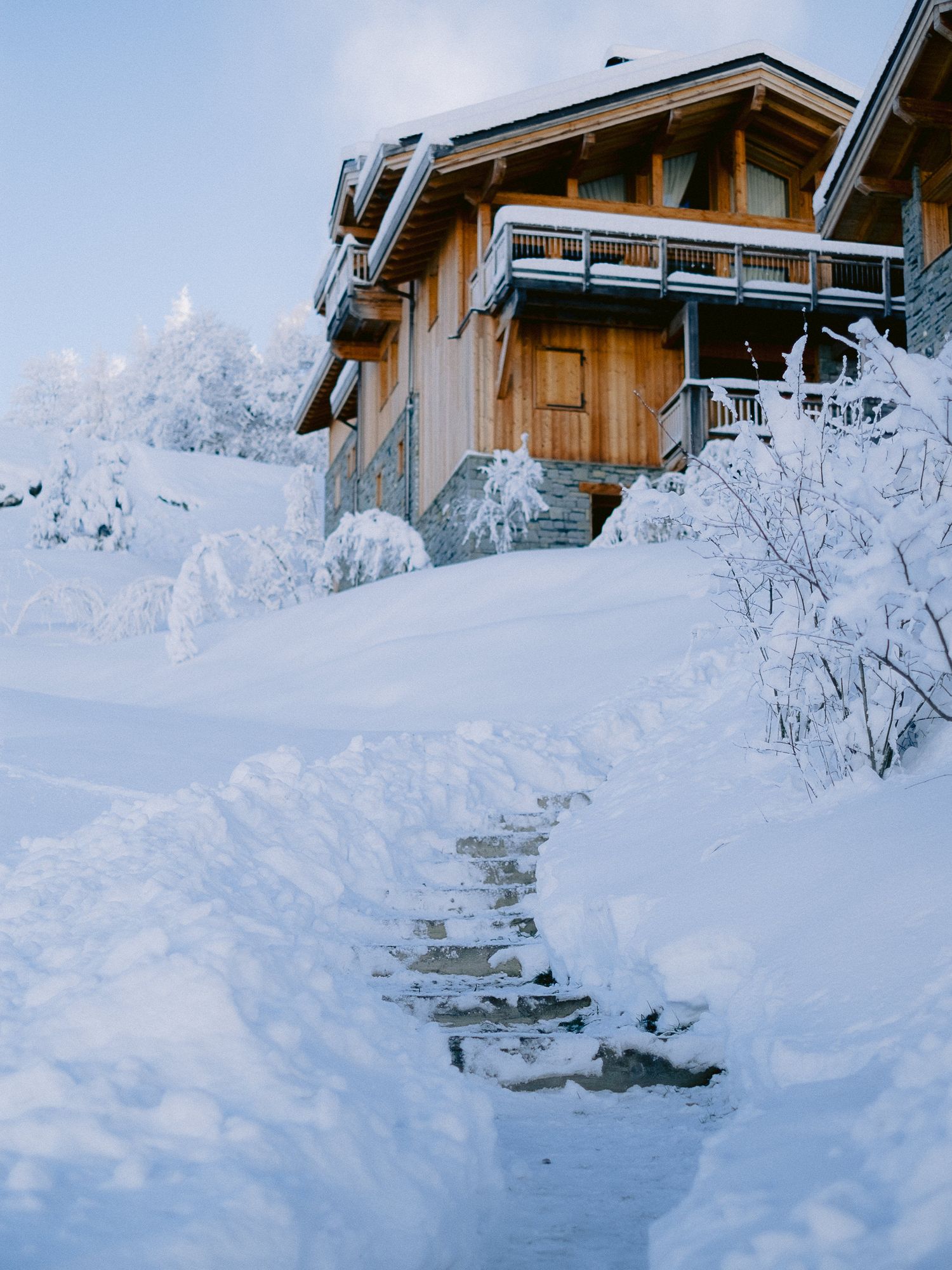 French Alps destination wedding photographer
winter wedding Courchevel
Lodji wedding photographer
Val Thorens wedding photographer