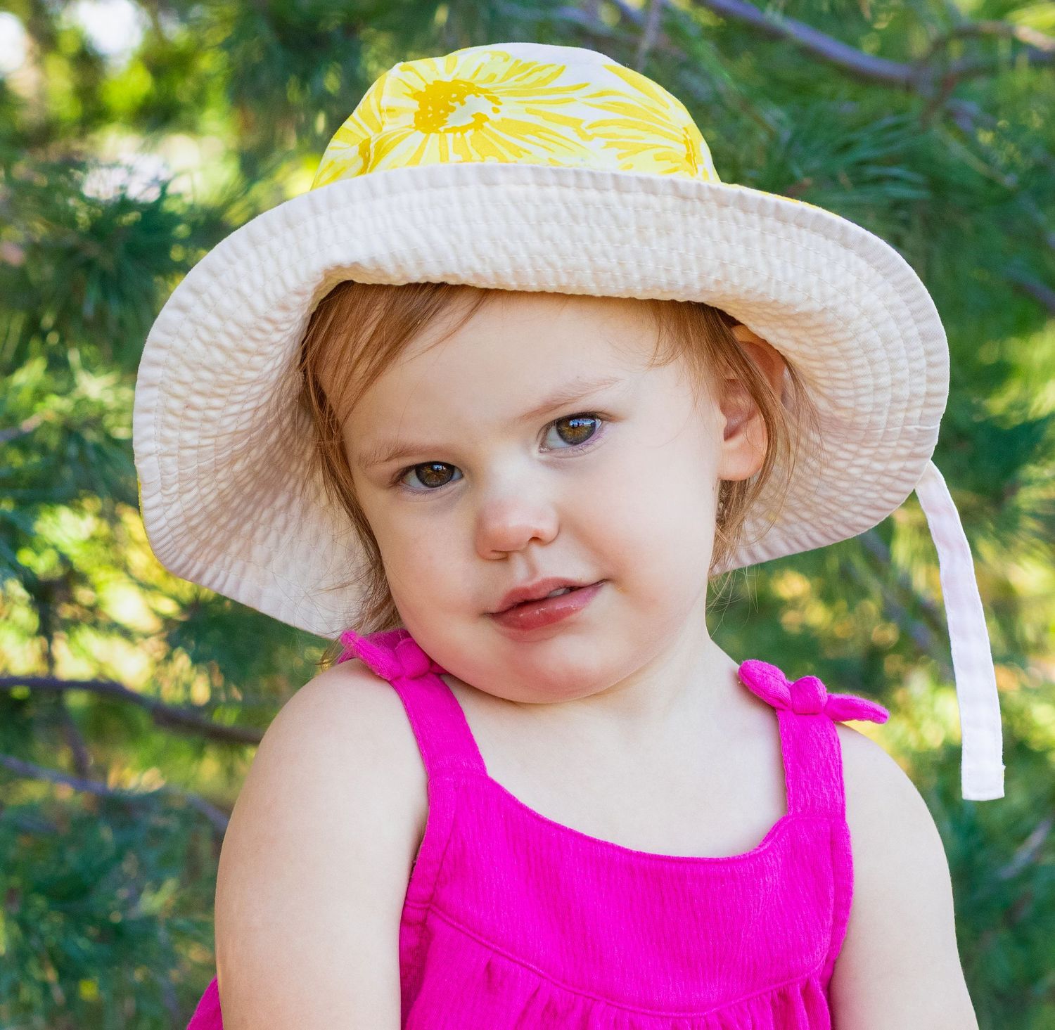 Little girl session in green field with sun in Cashion, OK by Taylor Maze, Edmond & OKC photographer, natural light, true-to-color portraits