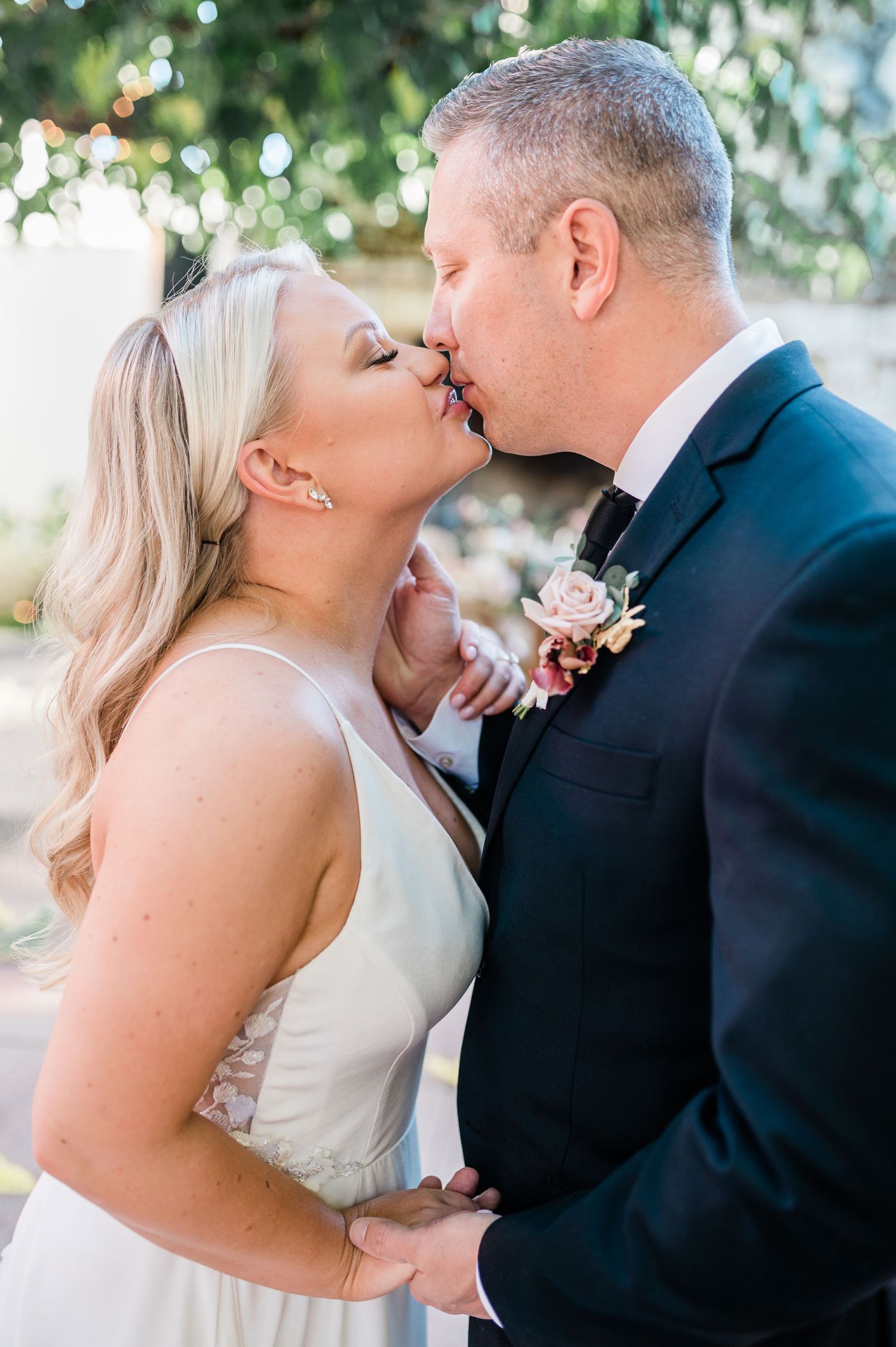Golden hour portraits at a fall wedding in Napa Valley, captured by Boise wedding photographer Natalya Mark Photo.