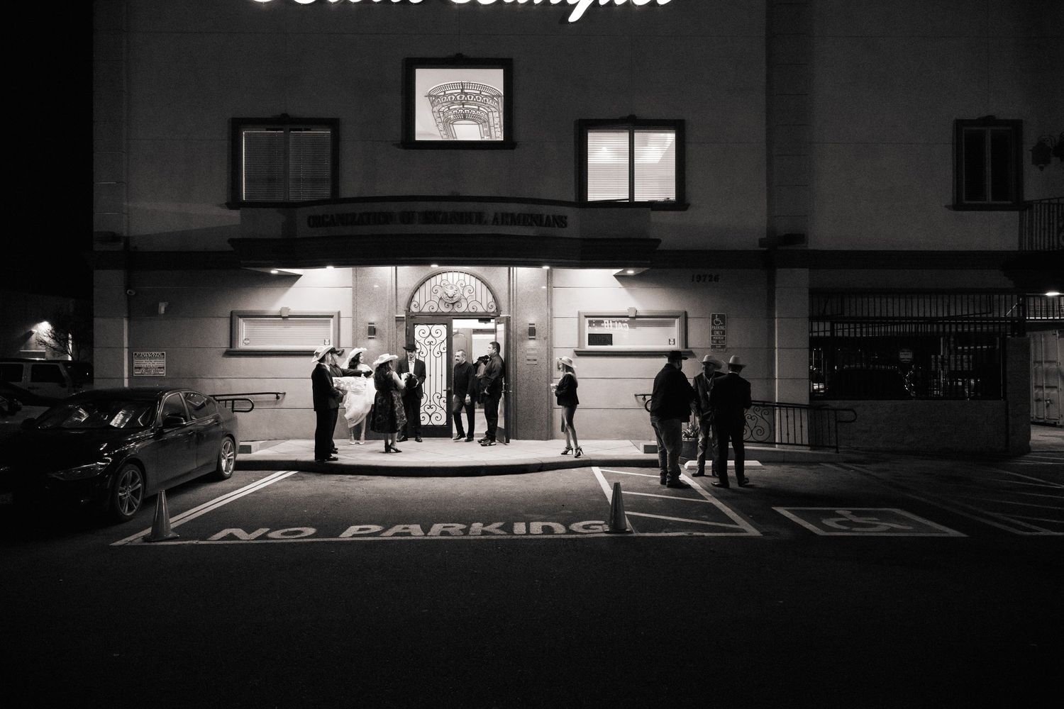 wedding party outside candid