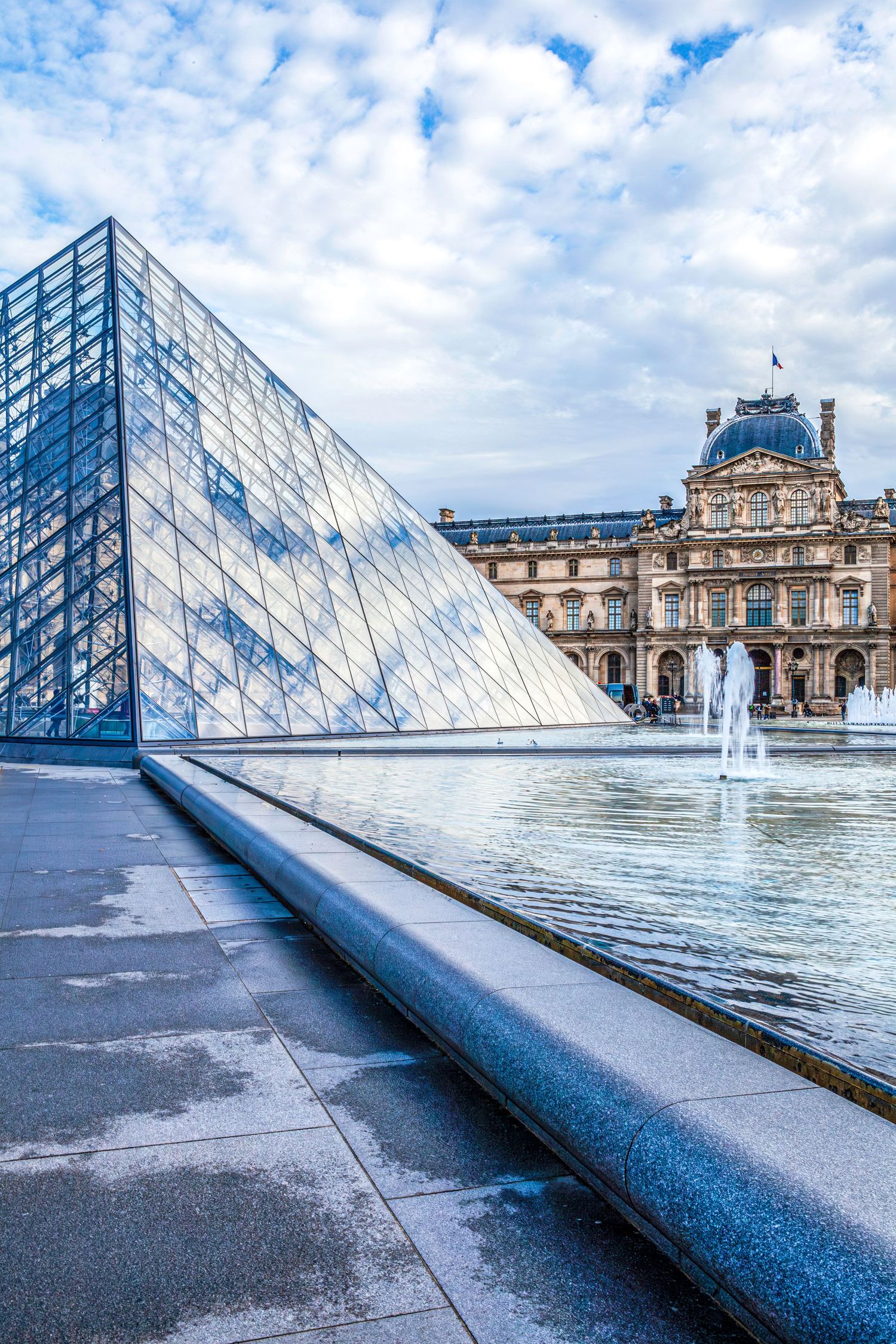 VERONICA WILLIAMS - PHOTOGRAPHER
Louvre, Paris