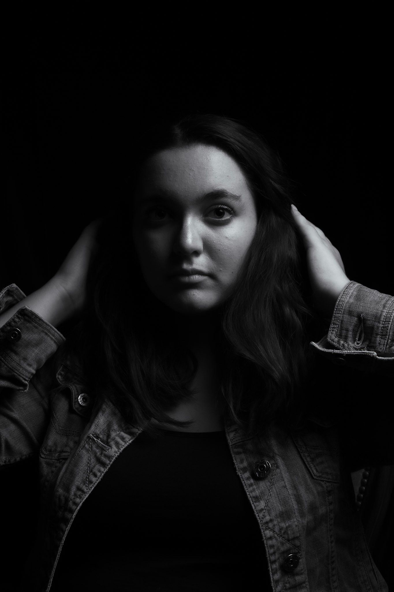Portrait féminin naturel en studio à Poitiers