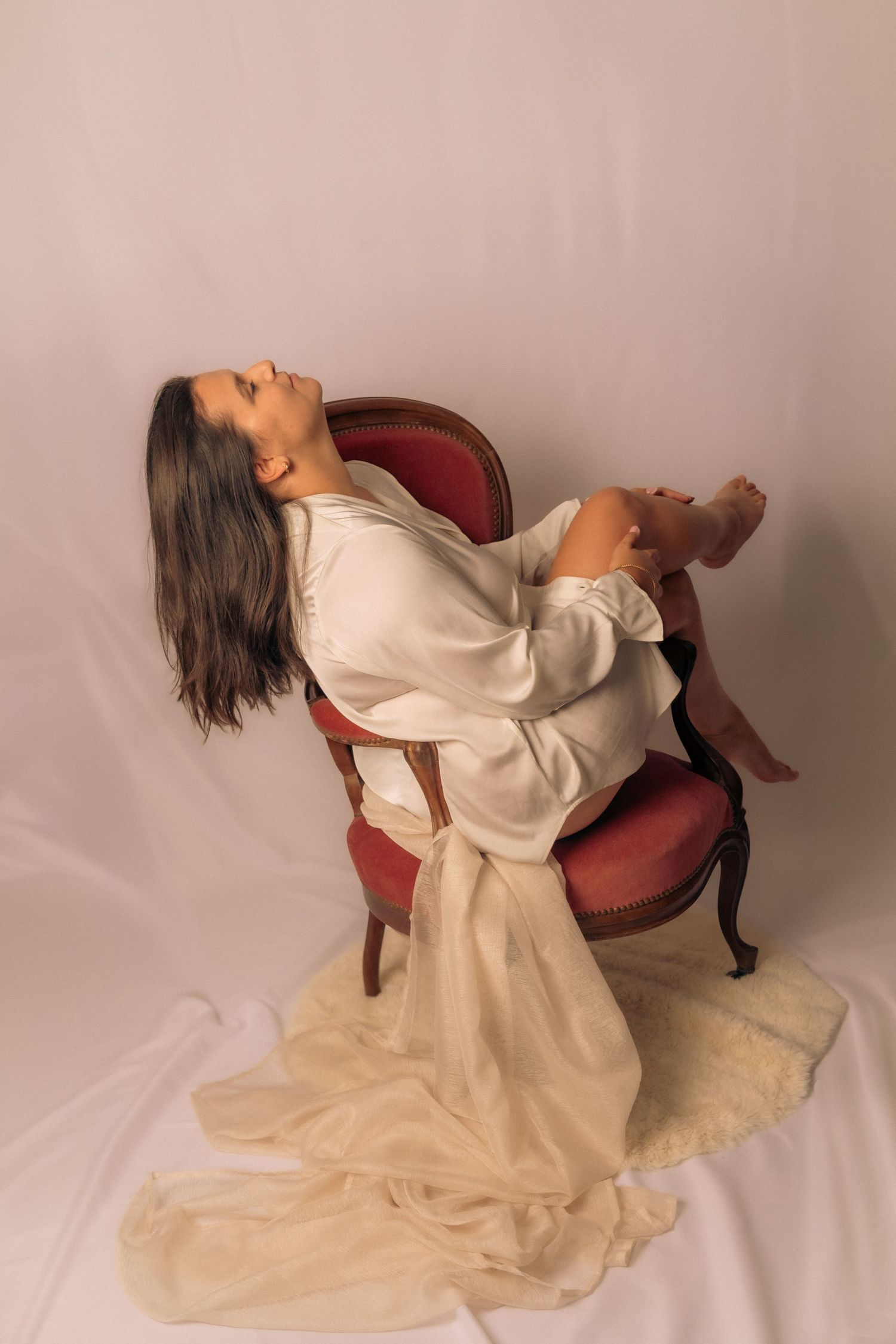 Portrait féminin naturel en studio à Poitiers