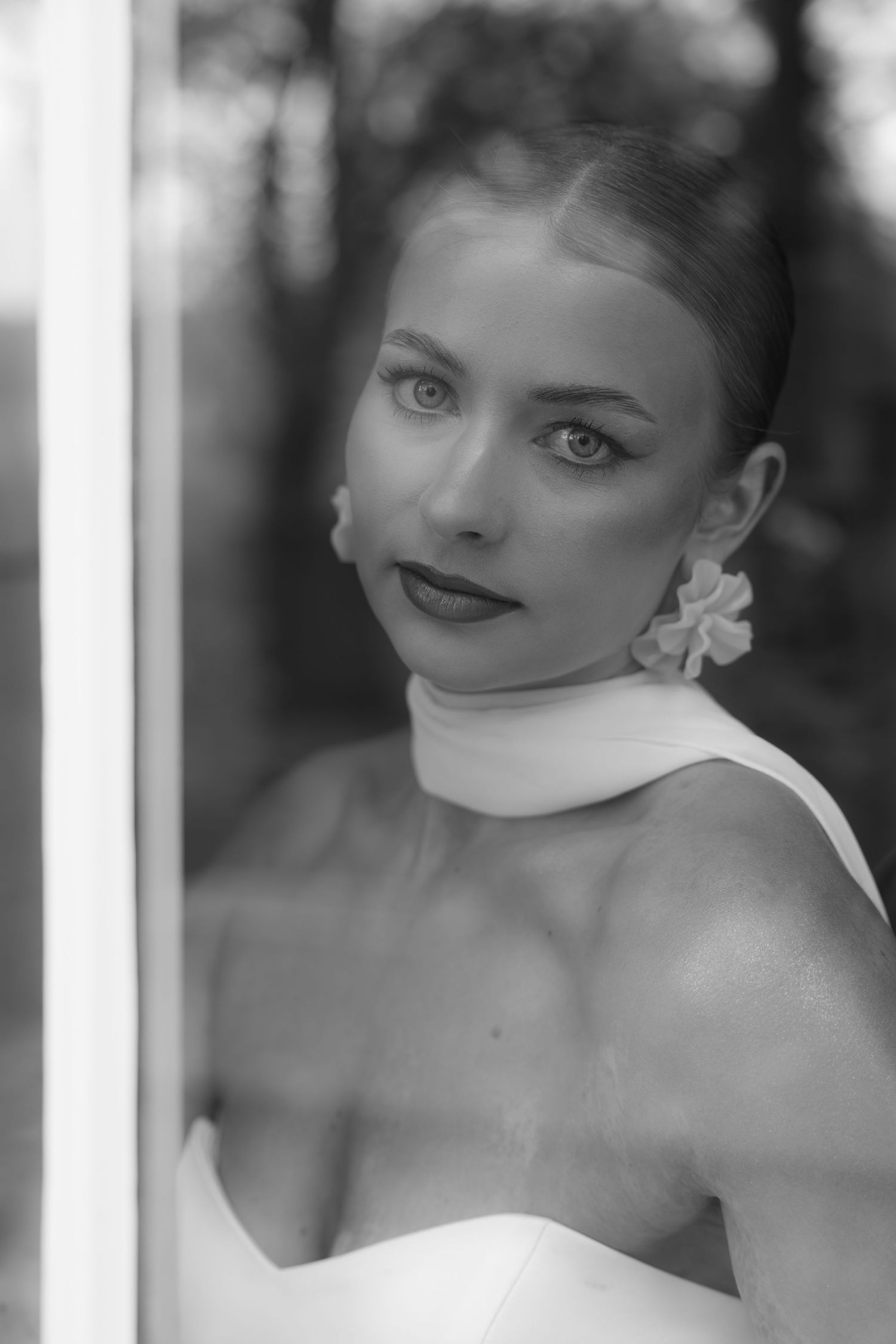Schwarzweiß Editorial Brautportrait mit Tiefe, Fine Art Shooting rund um Beckum