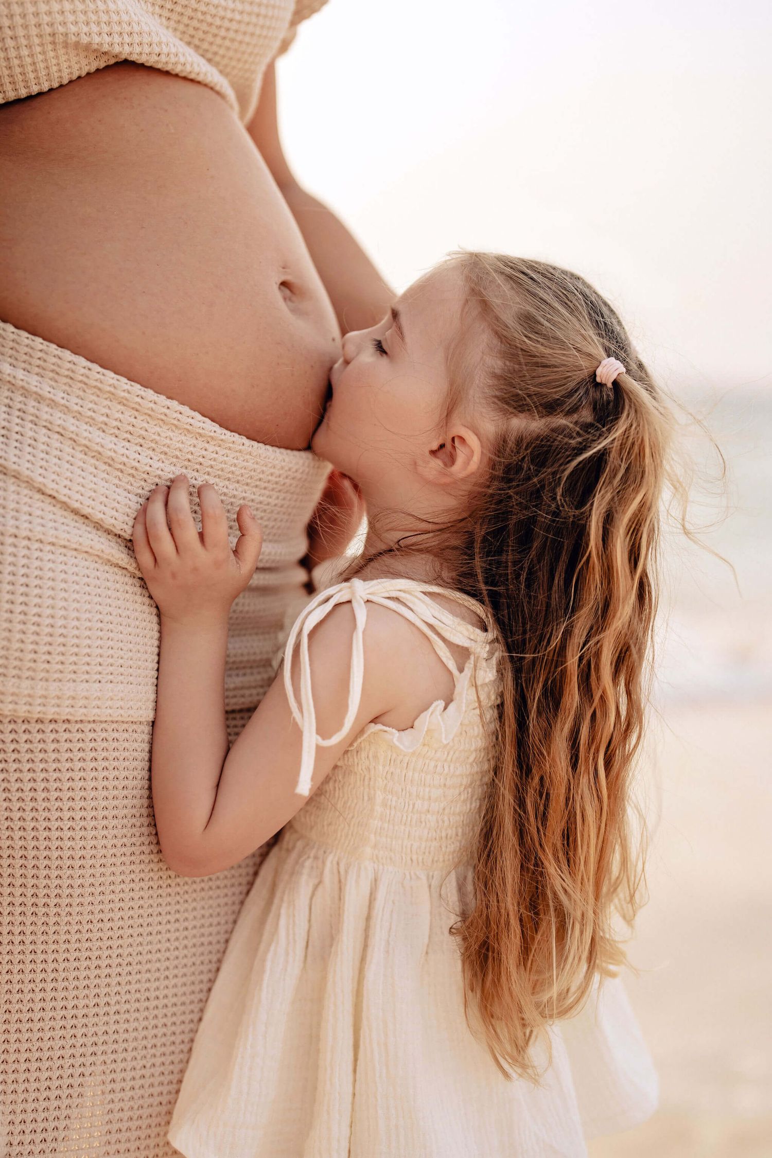 best pregnancy photographer in dubai
