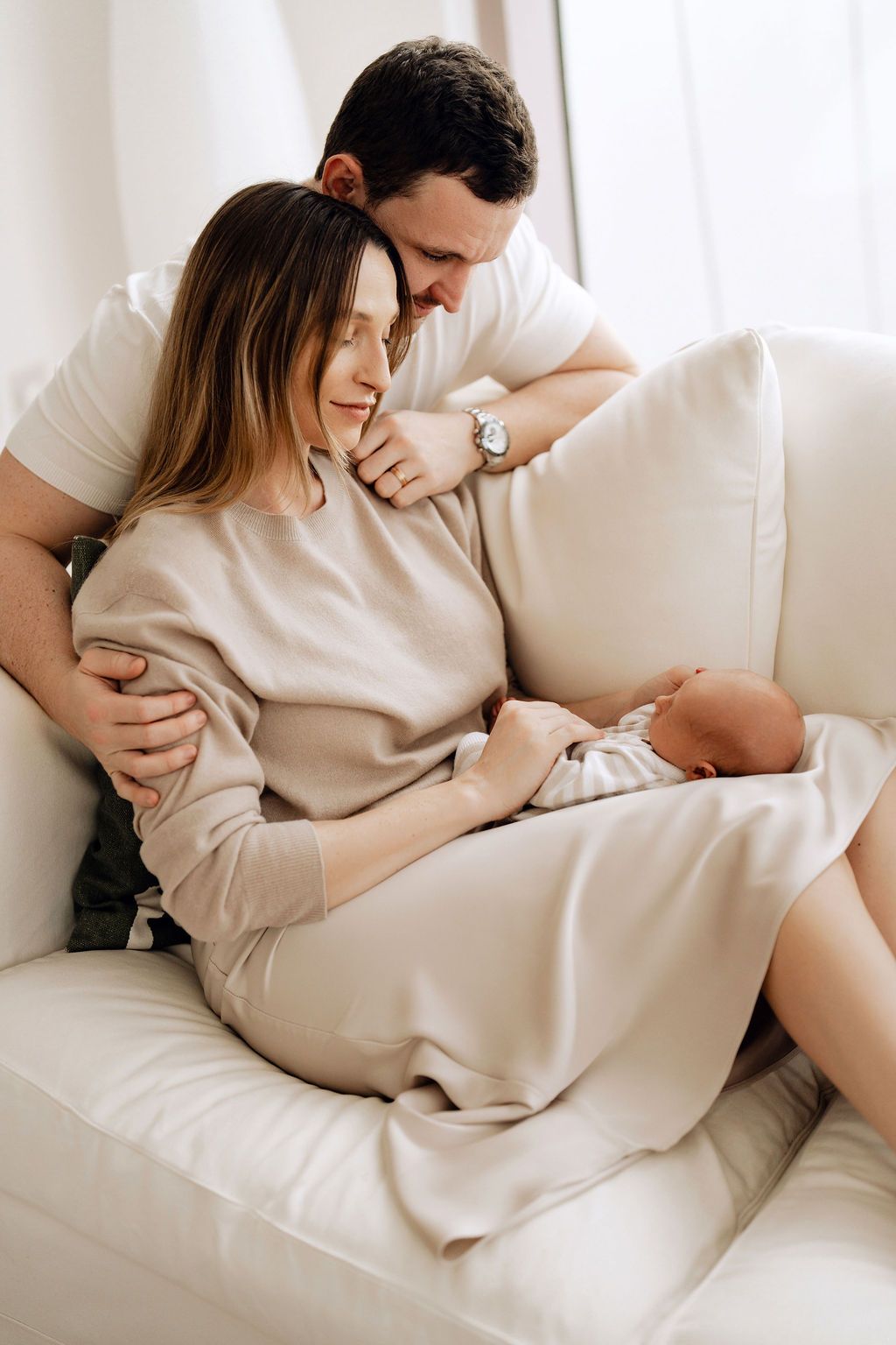 abu dhabi newborn photoshoot