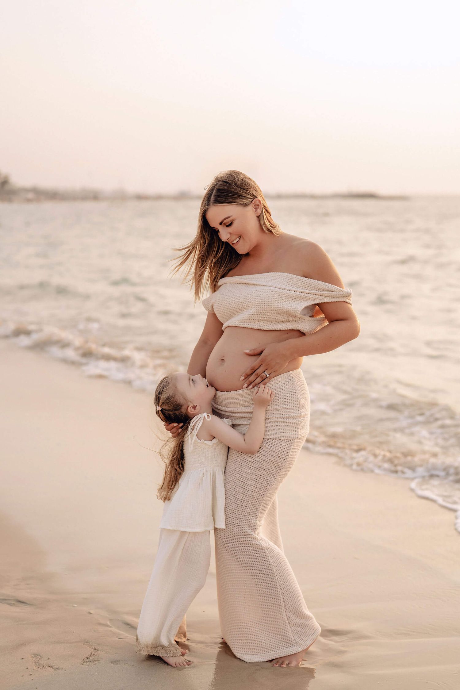 mommy and me maternity photoshoot dubai