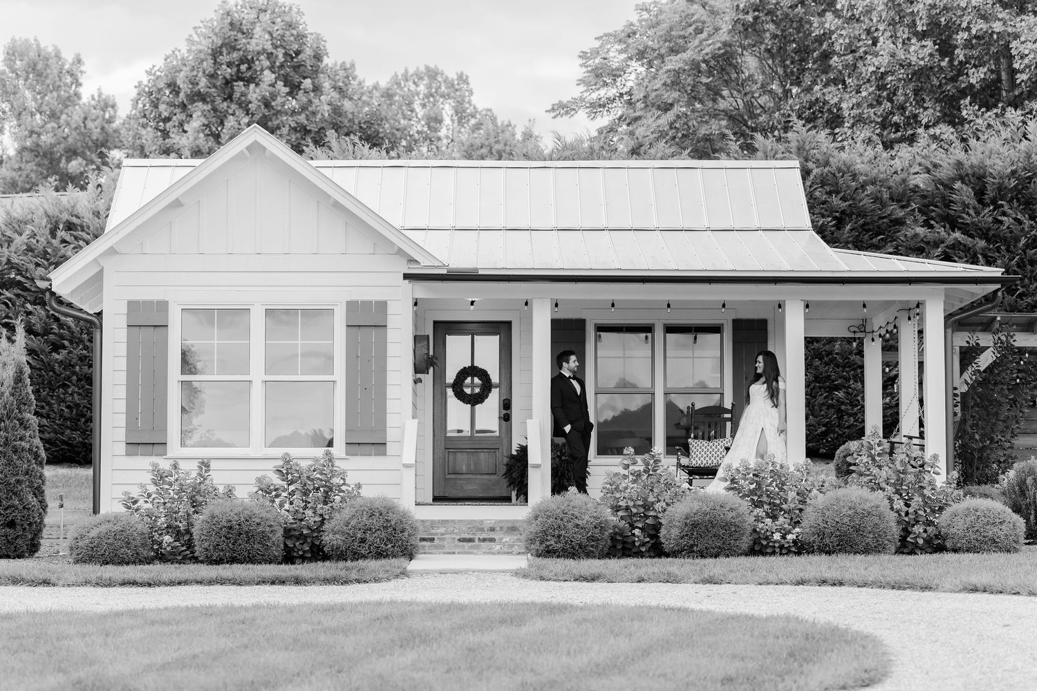Greenville Elopement Photographer. Asheville Elopement Photographer. Hendersonville Elopement Photographe. Greenville Wedding Photographer.