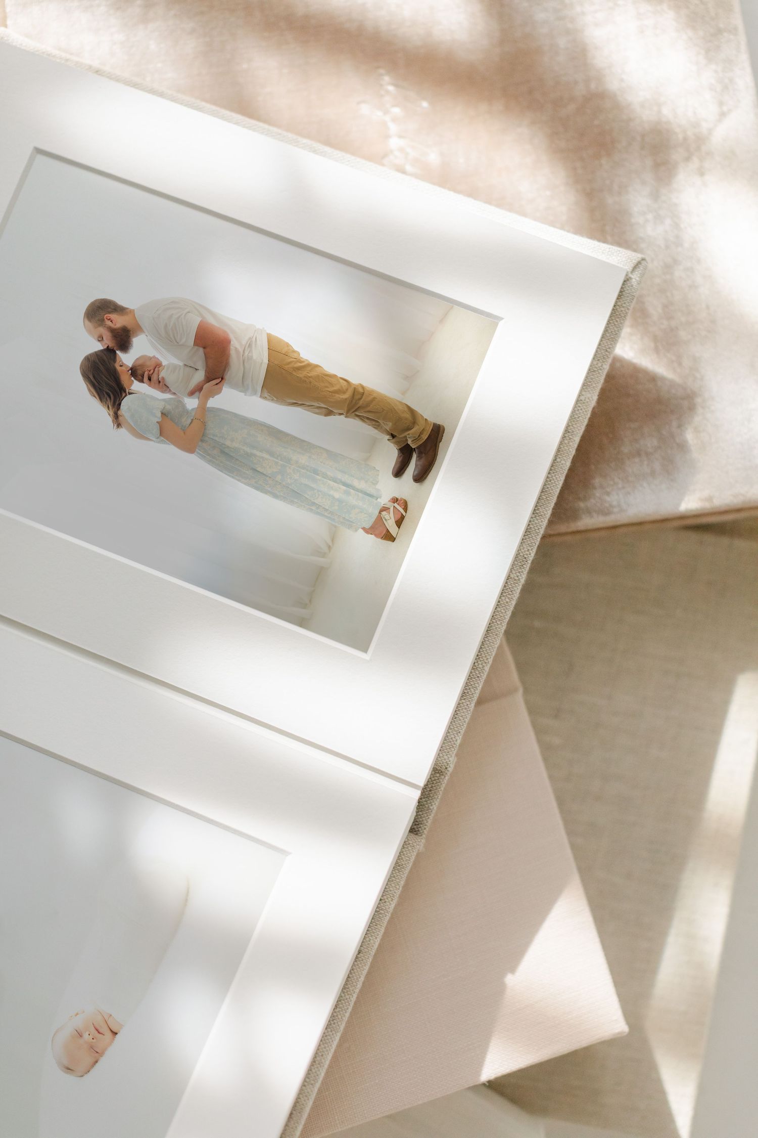 Greenville SC Photographer. Greenville Family Photographer. Greenville Maternity Photographer. Greenville Newborn Photographer.