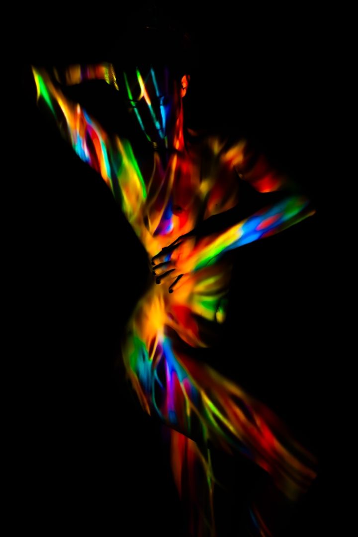Body art artistique lumières colorées abstraites photographe Suisse - Abstract colourful light body art photography Switzerland