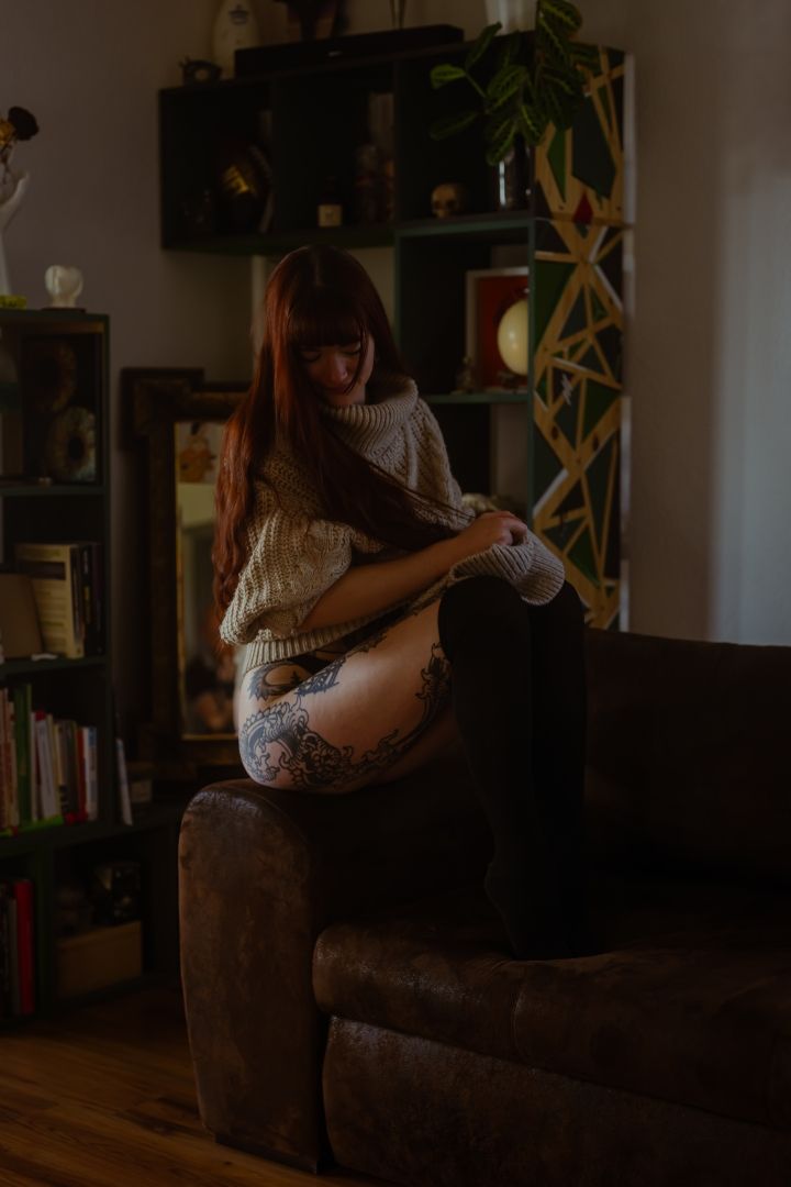 Séance boudoir ambiance chaleureuse lumière douce - Warm atmosphere soft light intimate boudoir session
